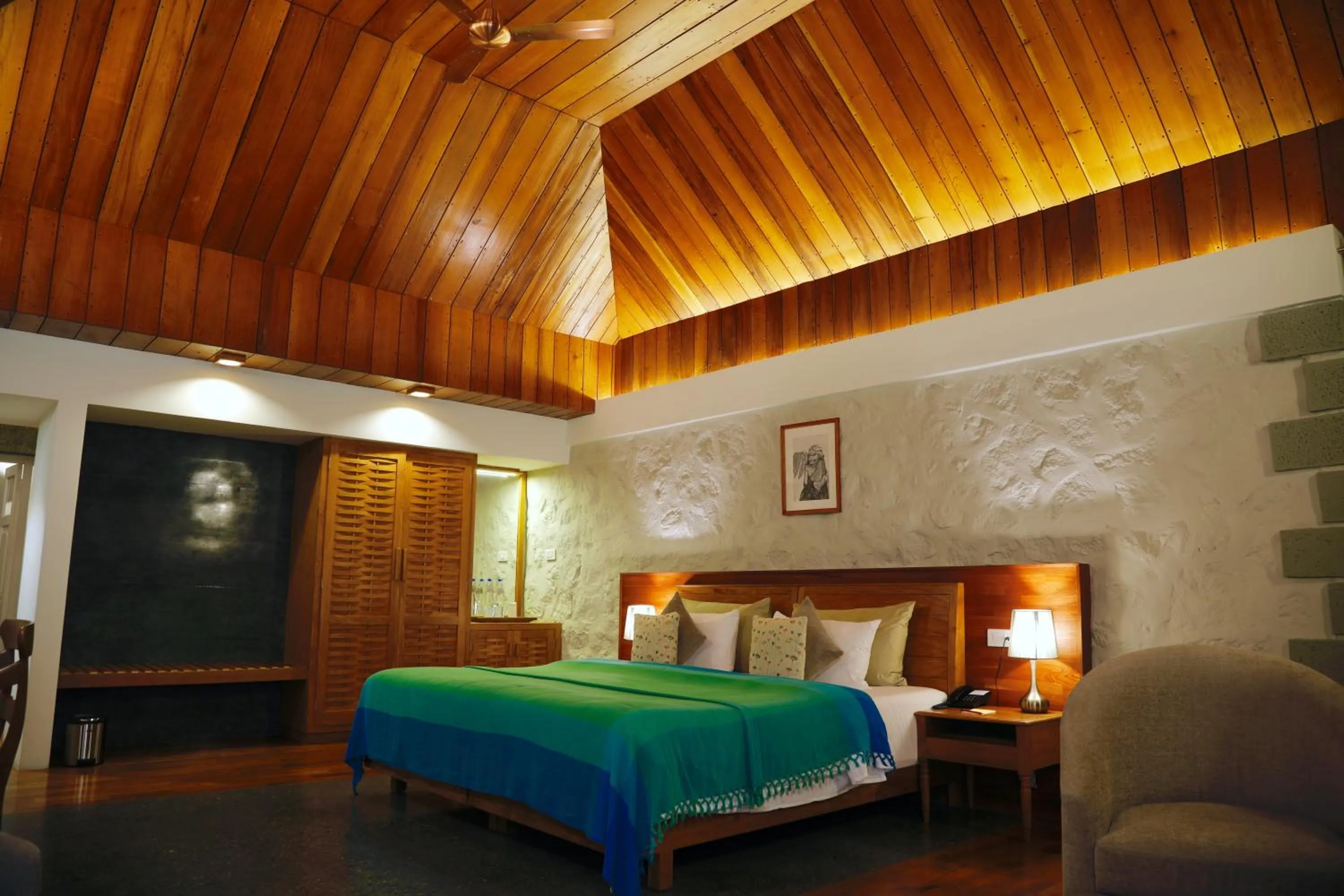 Photo of the whole room, Bed in SpiceTree Rajakumari