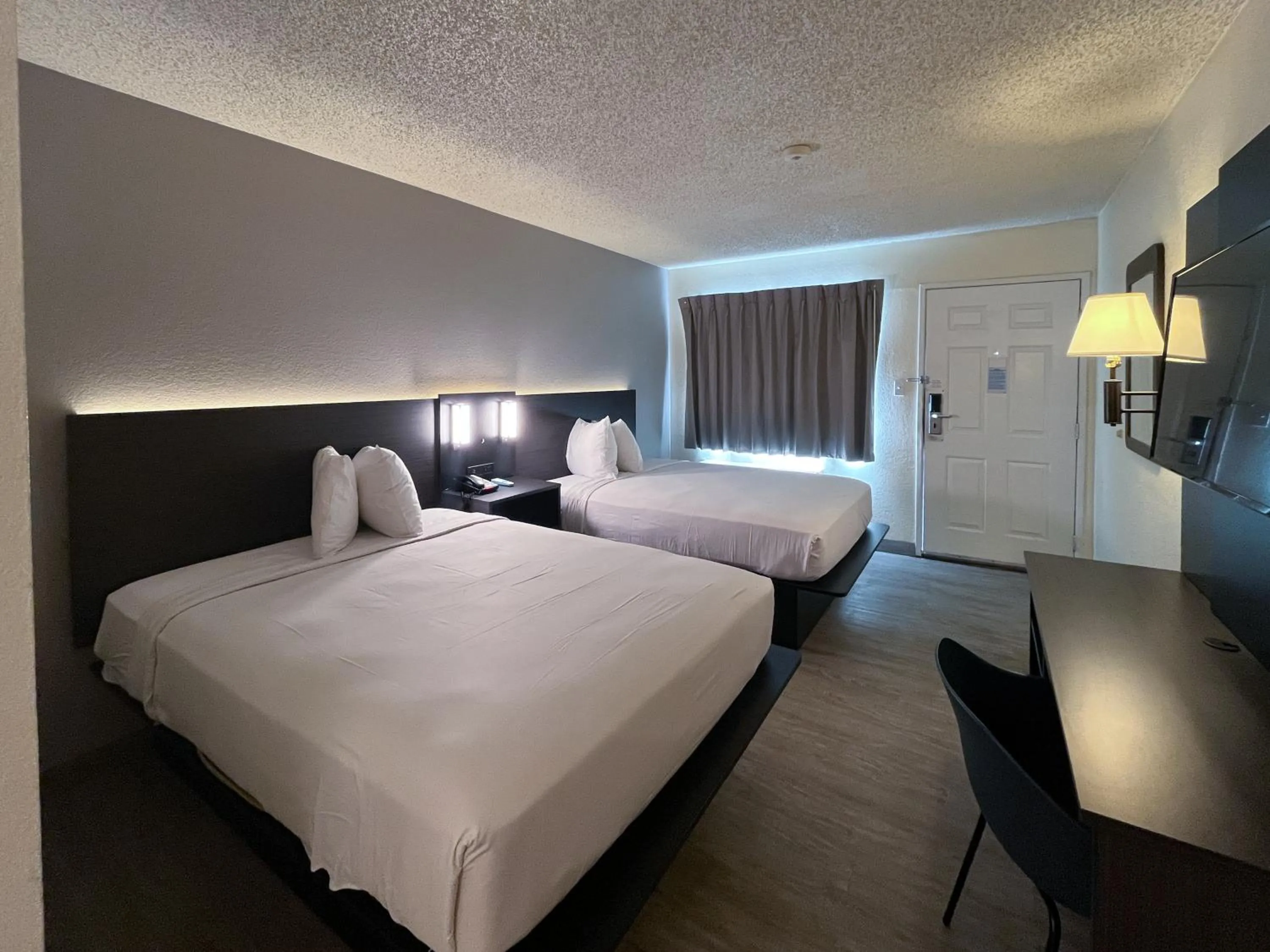 Photo of the whole room, Bed in Motel 6 Las Vegas, NV - Strip