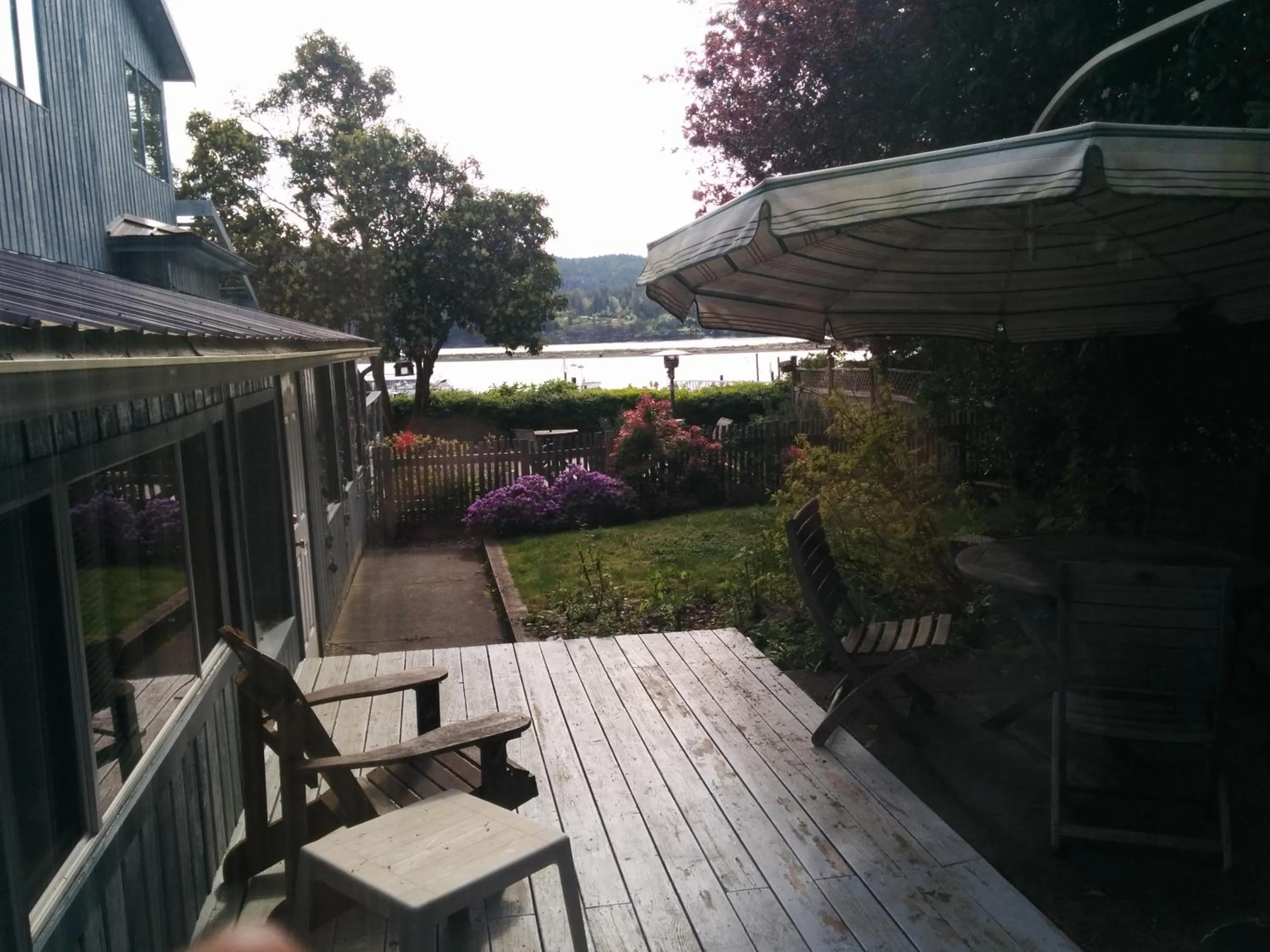 BBQ facilities in Salty Towers Ocean Front Cottages