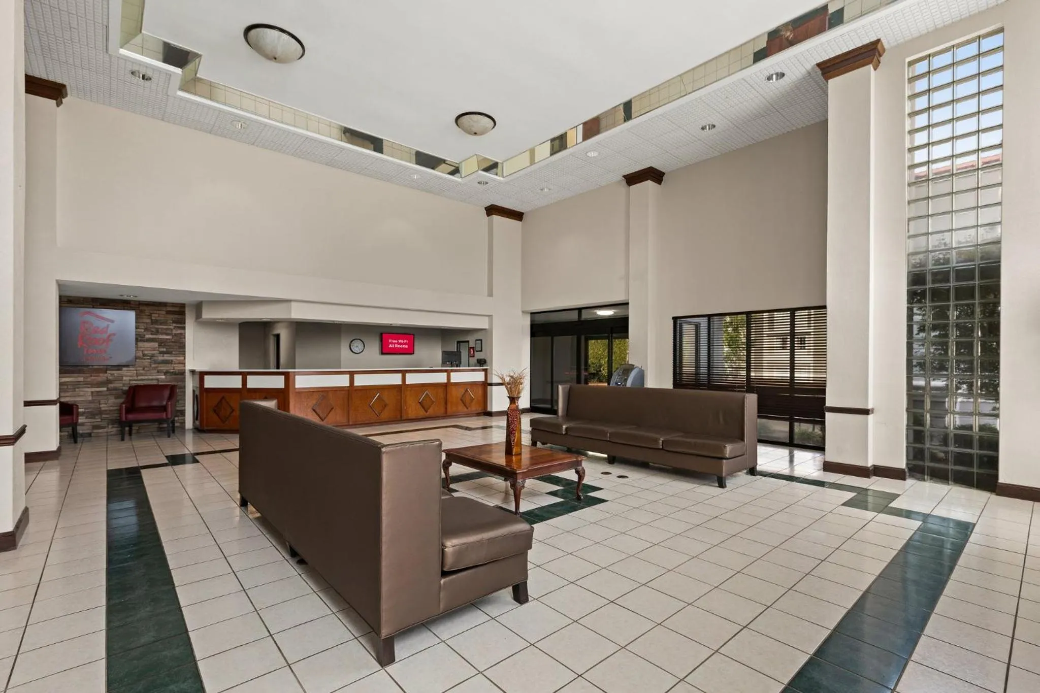 Lobby or reception in Red Roof Inn & Suites Newnan