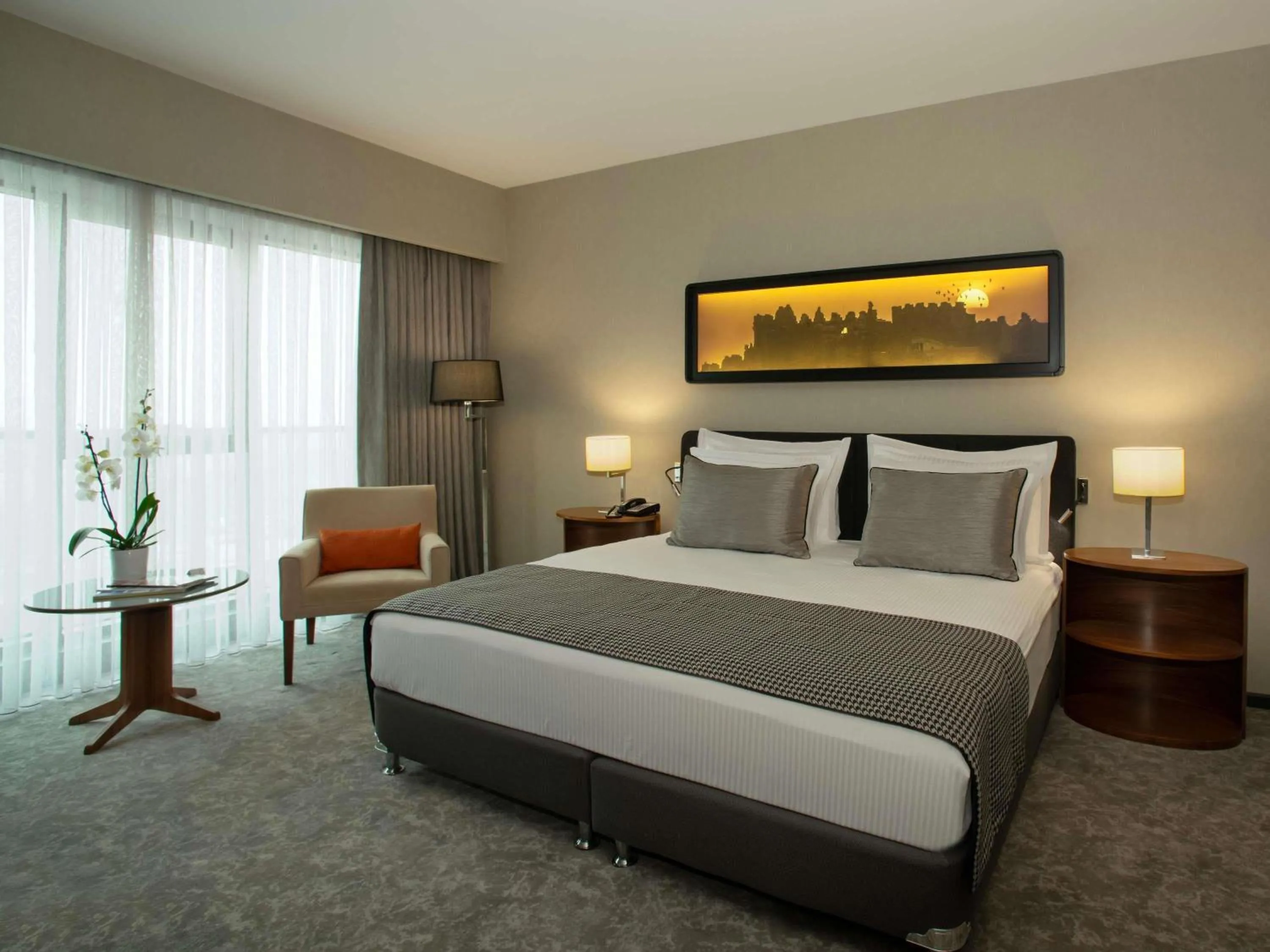 Bedroom, Bed in Movenpick Diyarbakir