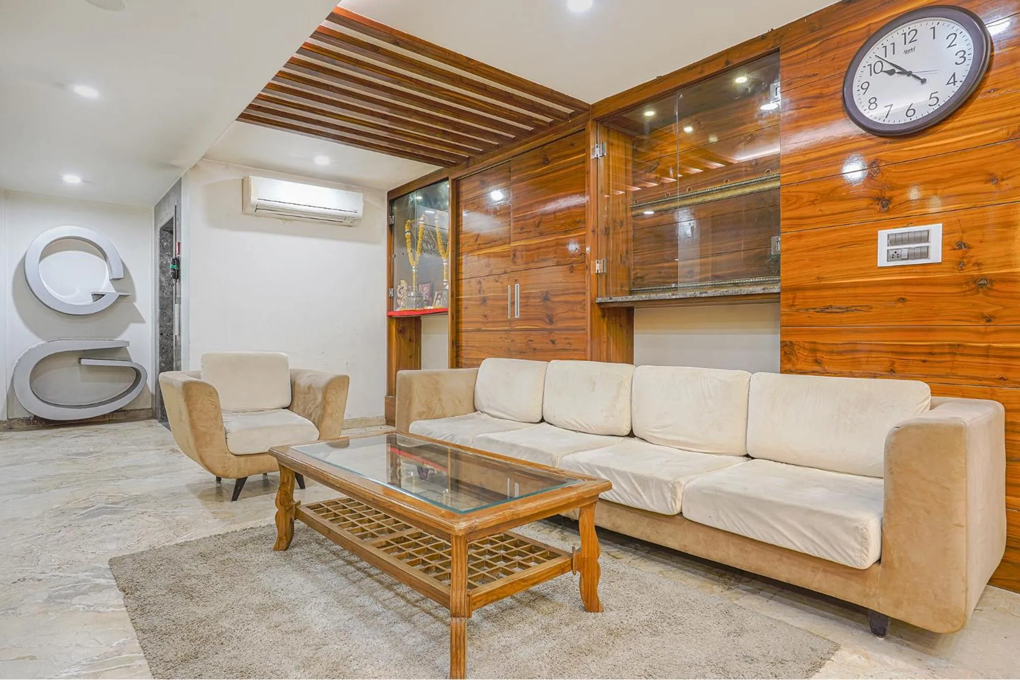 Seating area in FabHotel Jwel Palace