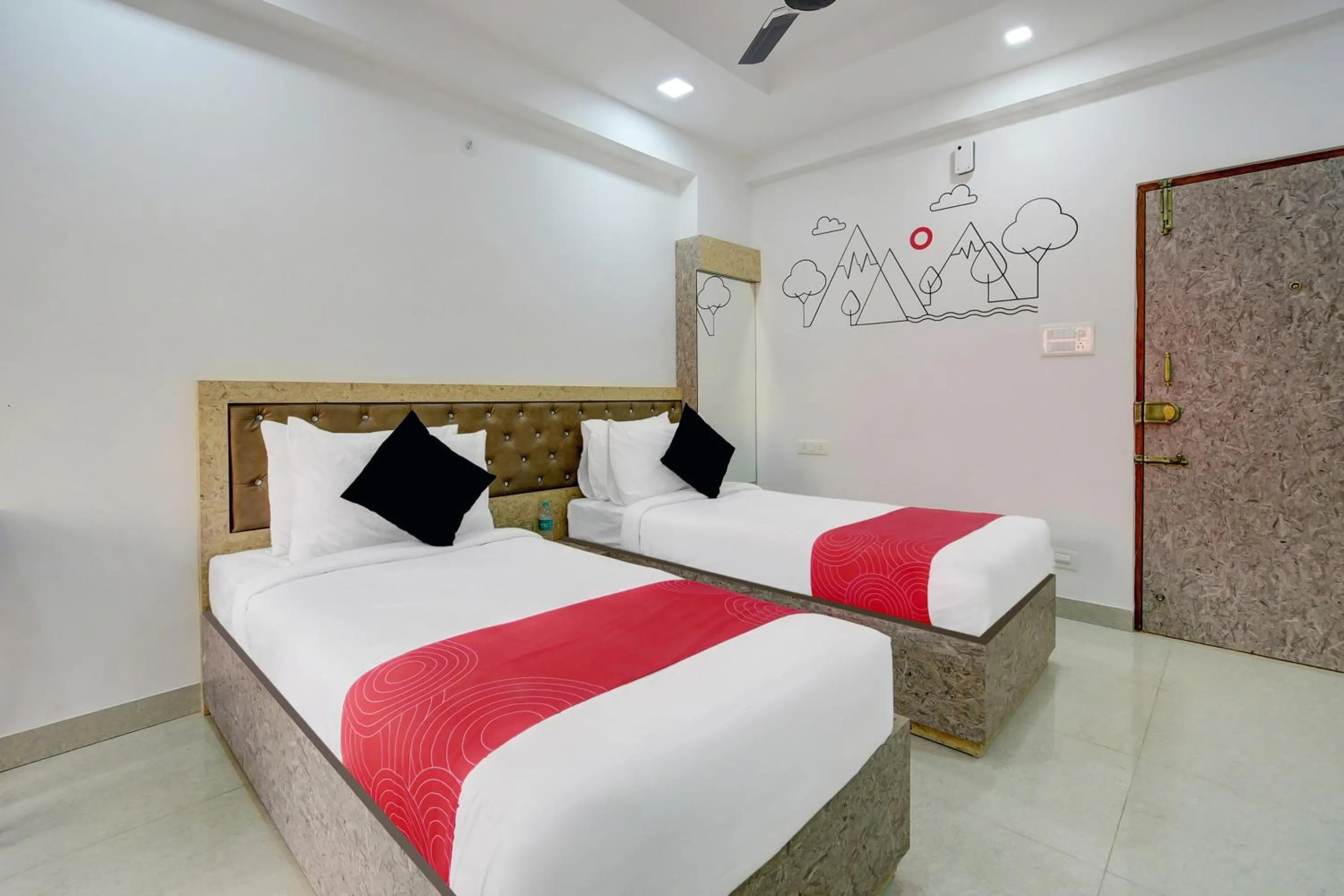 Facade/entrance, Bed in Grand Collection O Near Sarjapur Road Near 7d Voyage