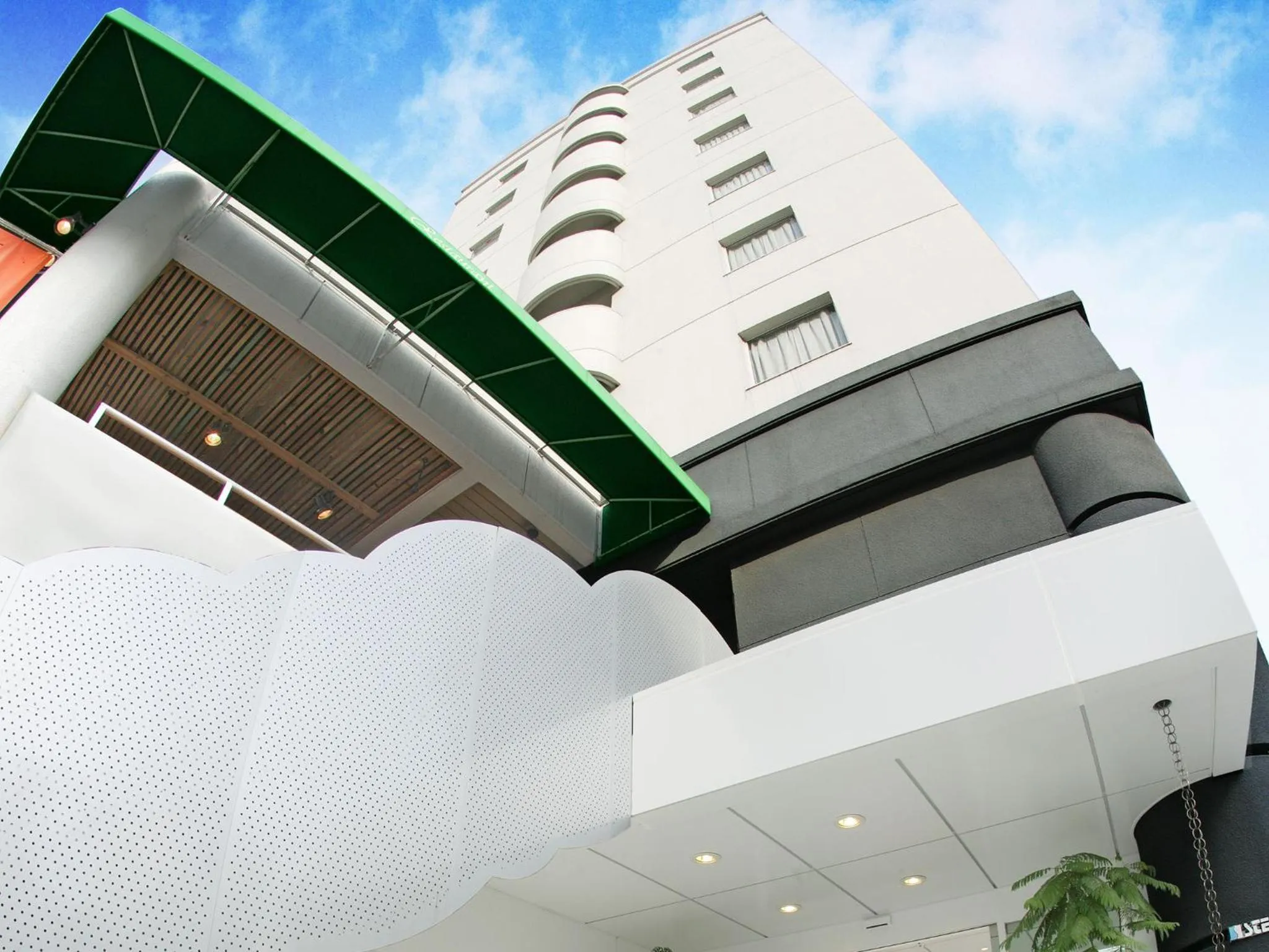 Facade/entrance in APA Hotel Mito-eki Kita