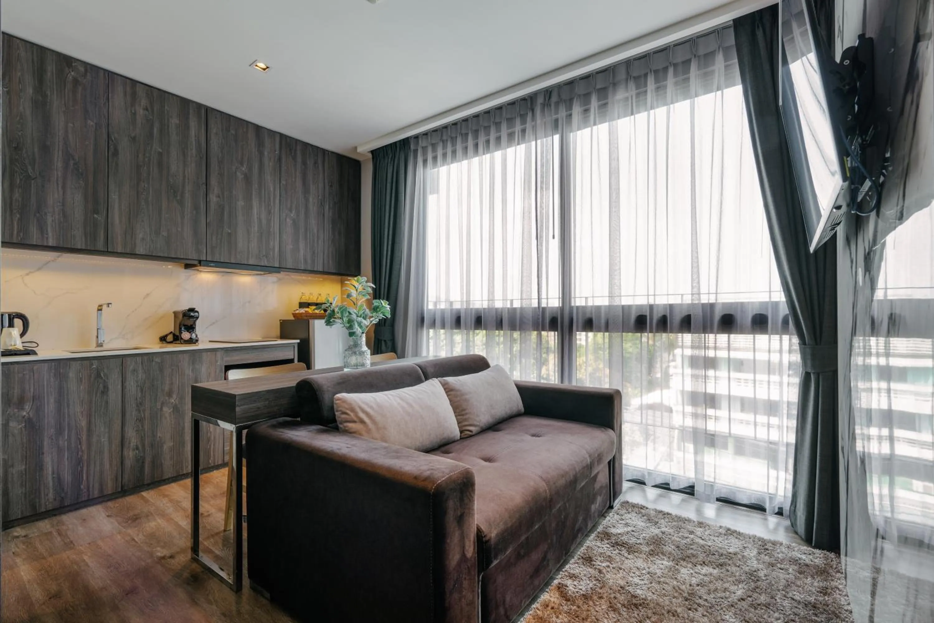 Kitchen or kitchenette in Rak Elegant Hotel Patong