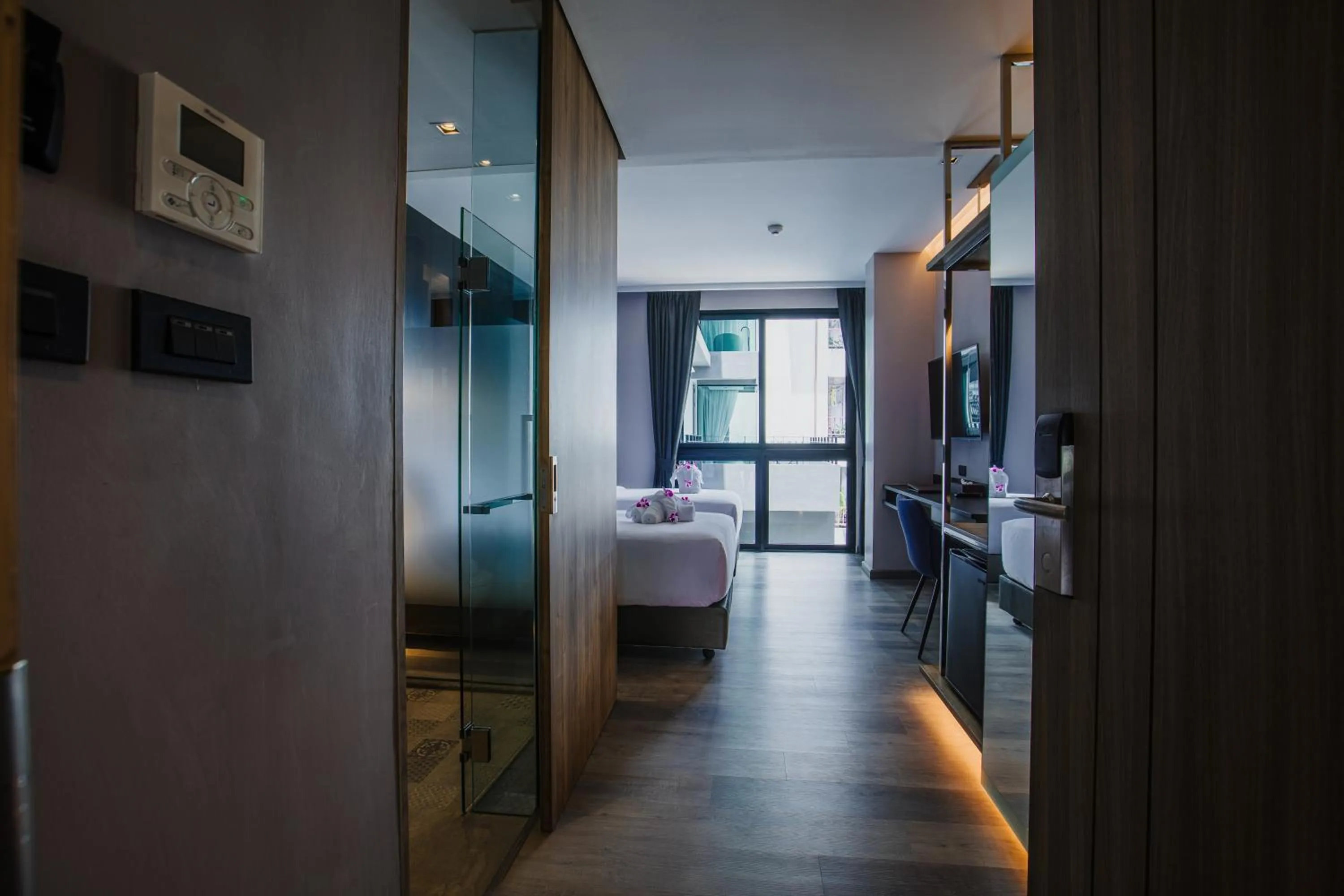 Bathroom, Bed in Rak Elegant Hotel Patong