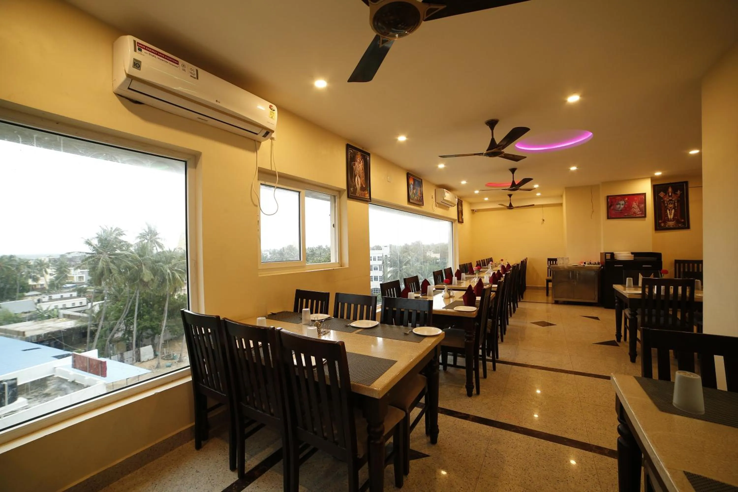 Restaurant/places to eat in Hotel Ragavendra Rameswaram