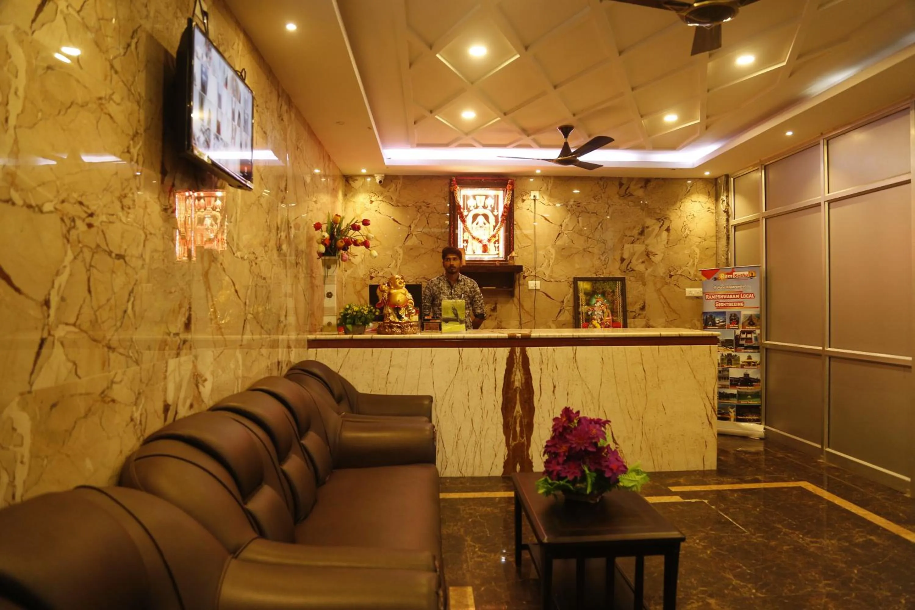 Lobby or reception in Hotel Ragavendra Rameswaram