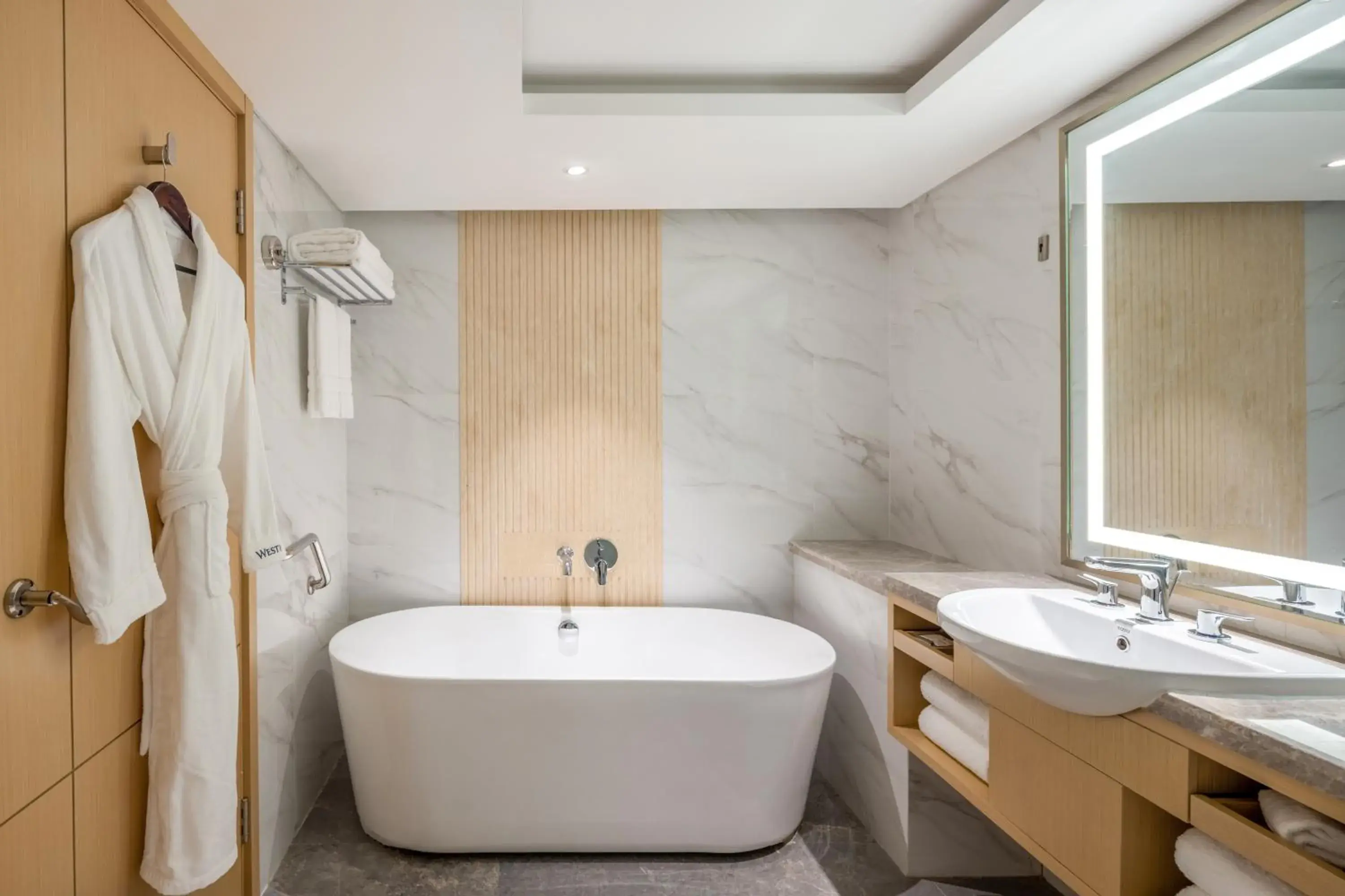 Deluxe King Room in The Westin Shenyang Deluxe King Room in The Westin Shenyang