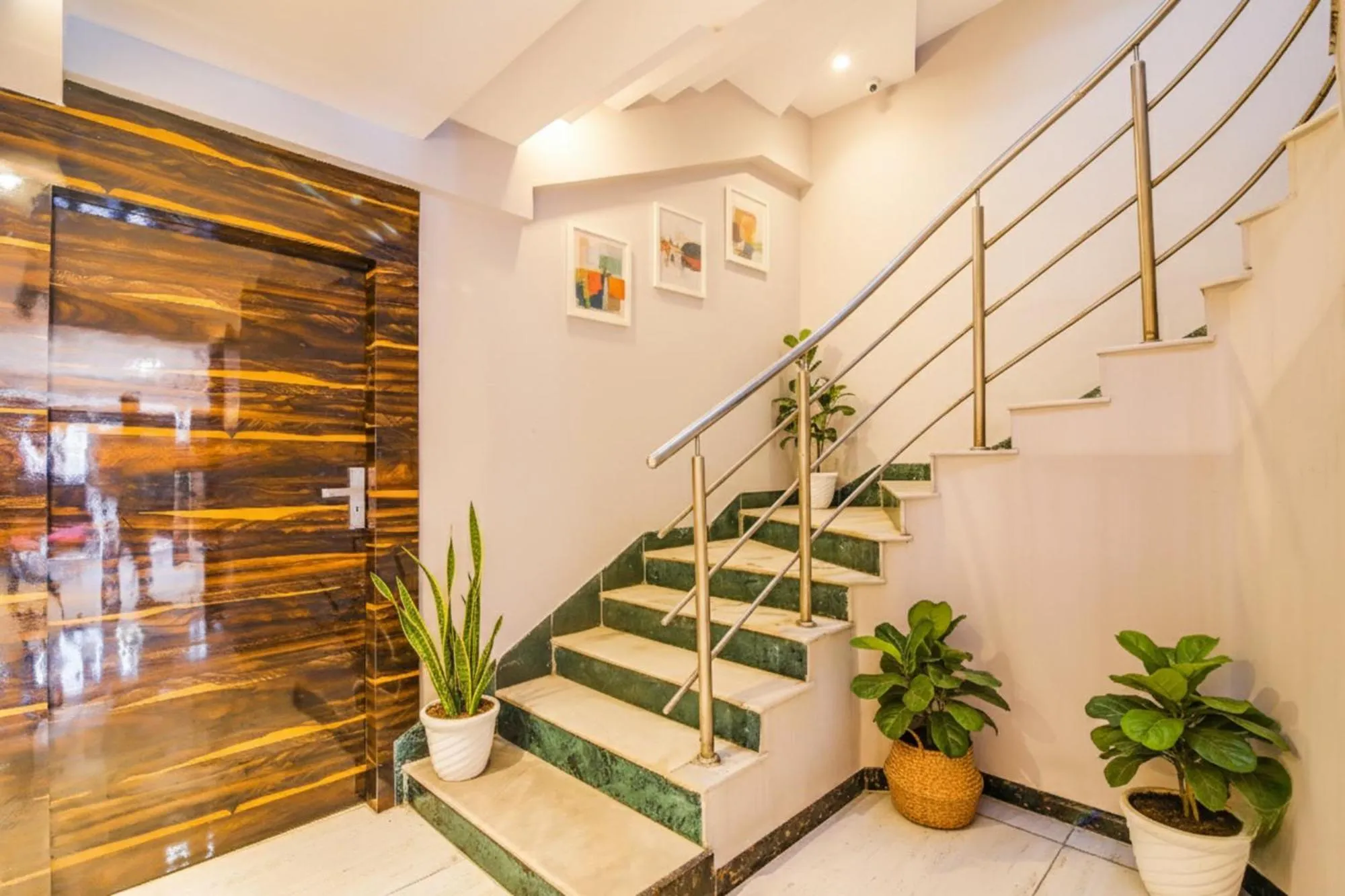 Lobby or reception in FabHotel Luxor - Nr Acropolis Mall