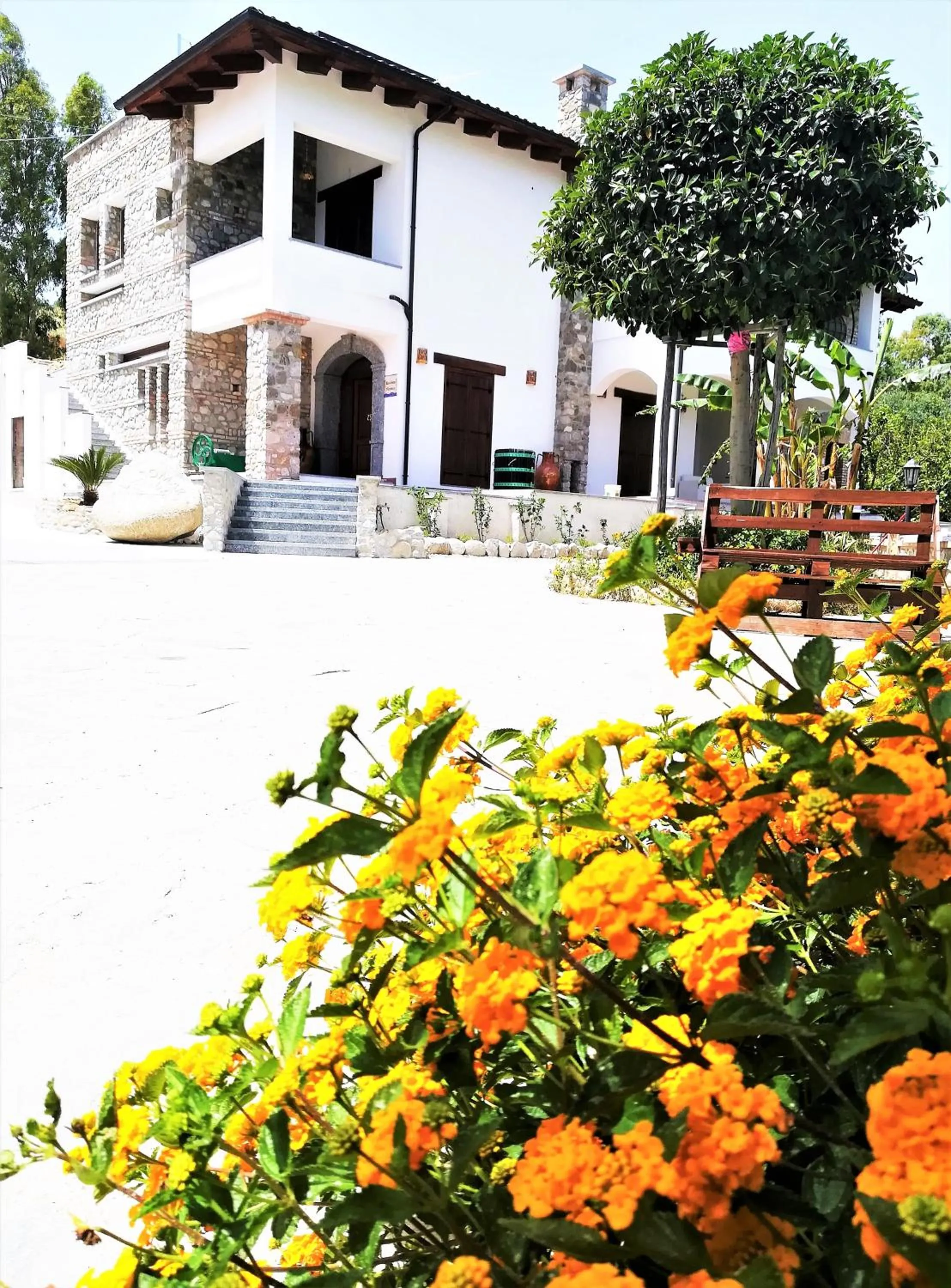 Property building in LudoMar Country Residence - Rooms & Apartments