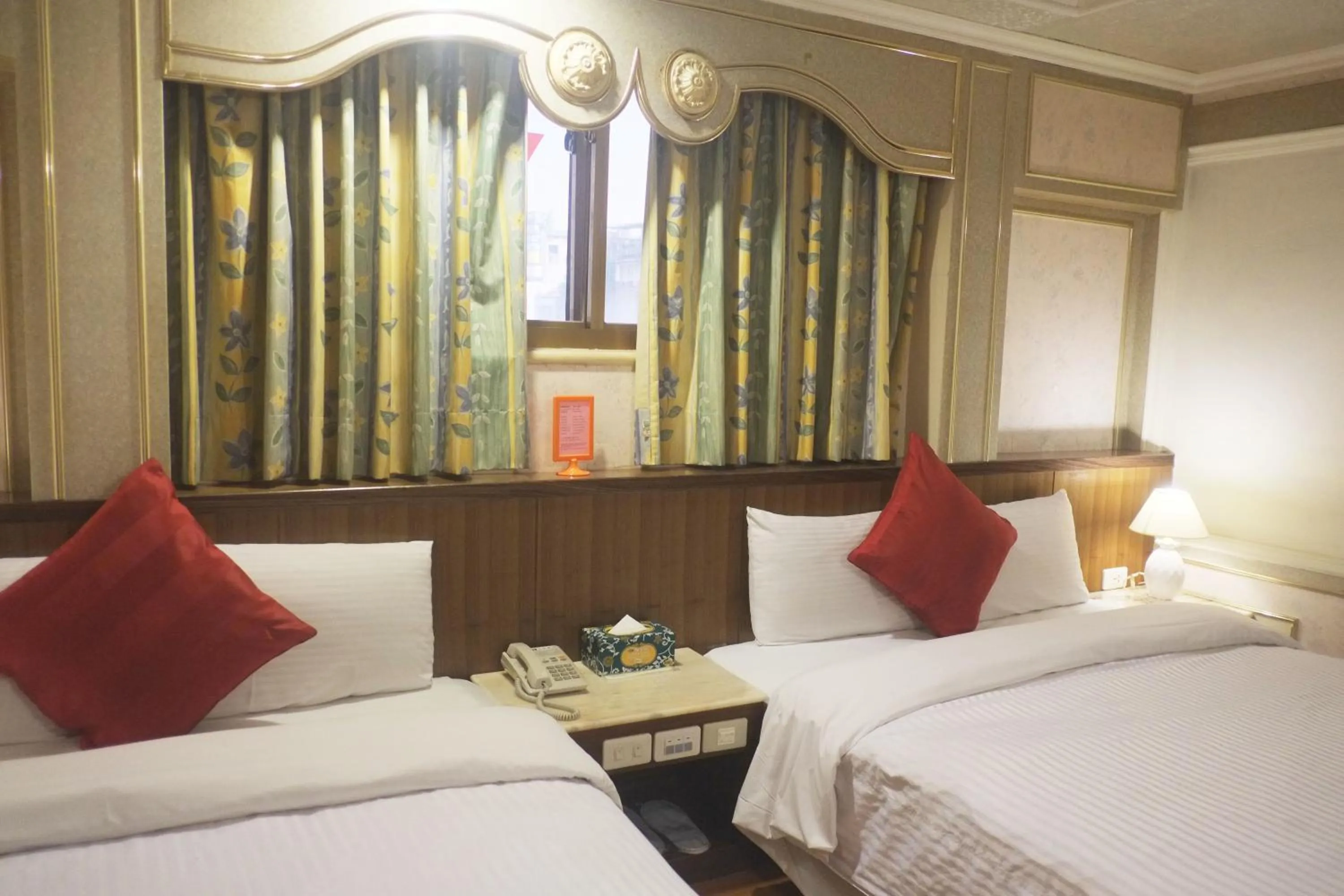 Bed in Fu Chang Hotel