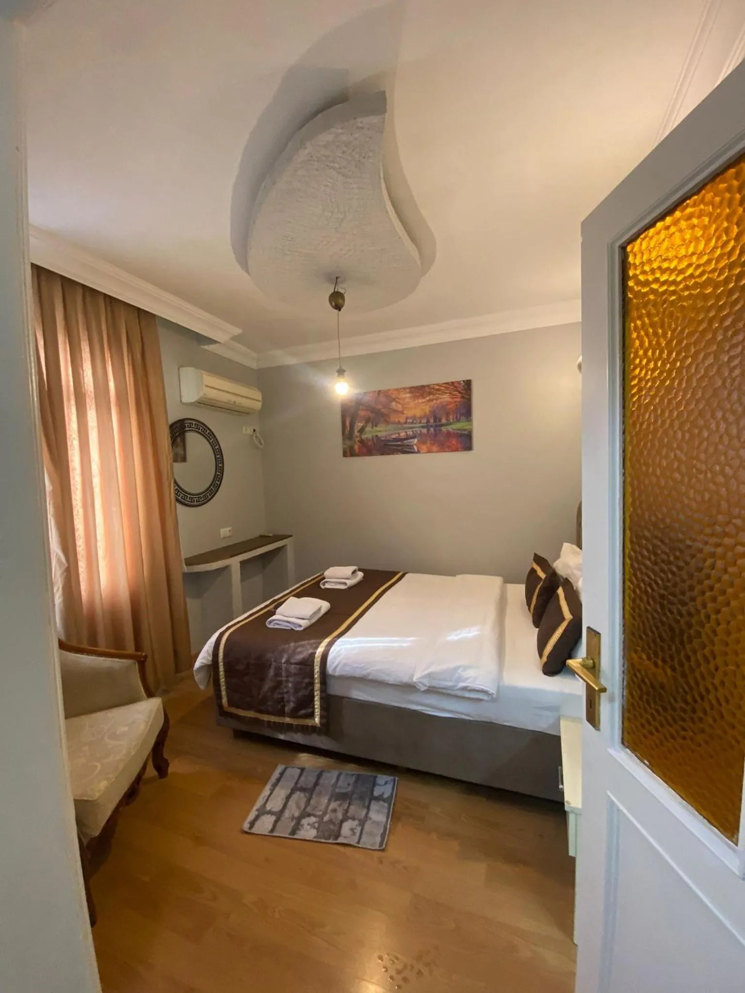 Bed in Divan Wooden Guesthouse