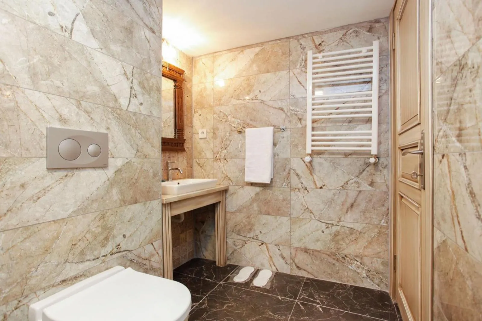 Bathroom in The Loft Istanbul