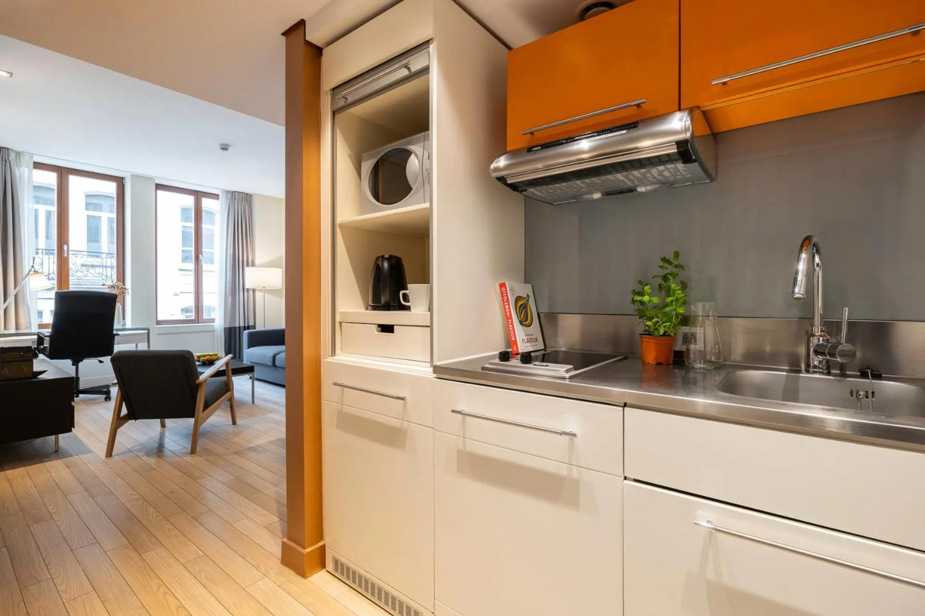 Kitchen or kitchenette in B-aparthotel Grand Place