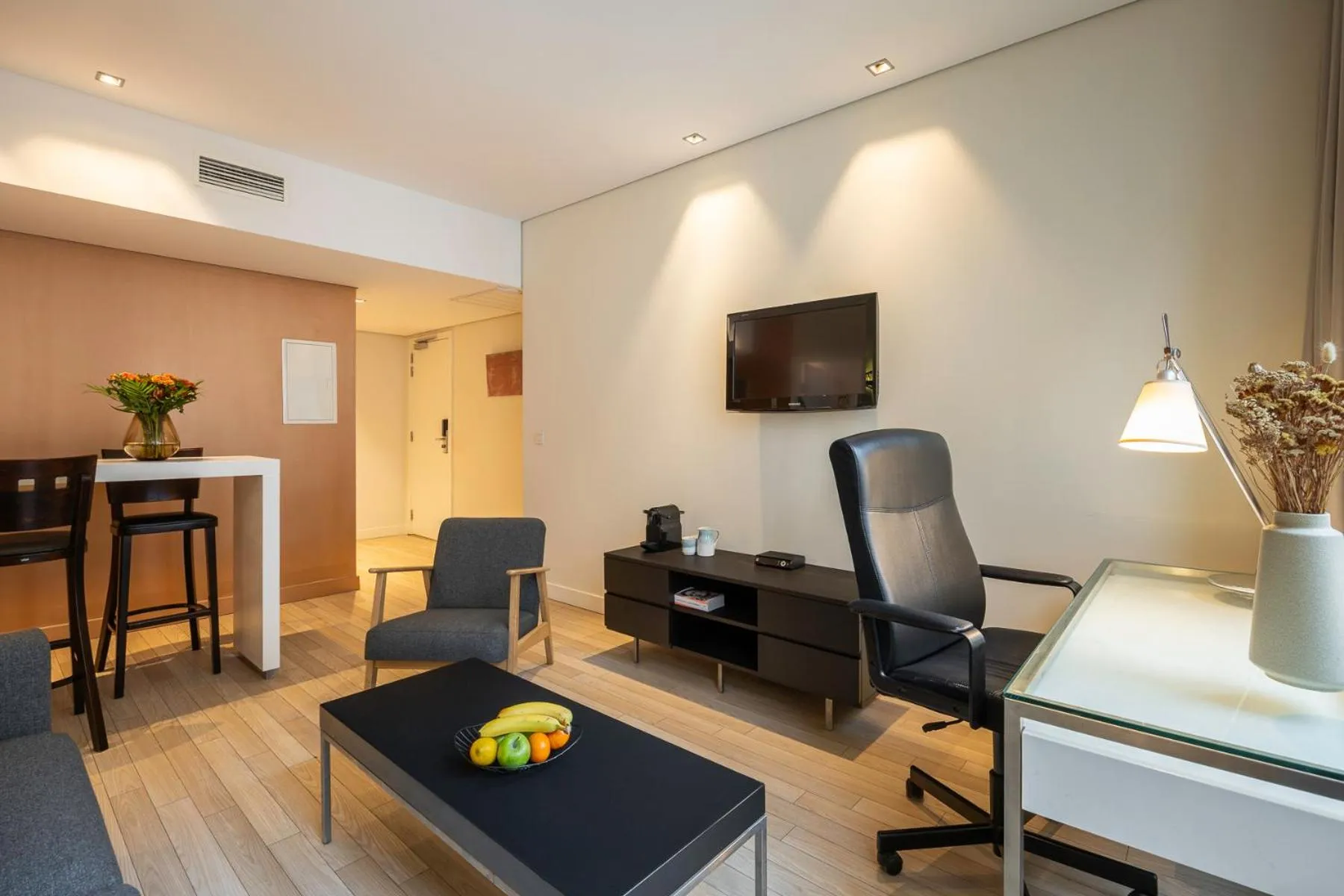 Living room in B-aparthotel Grand Place