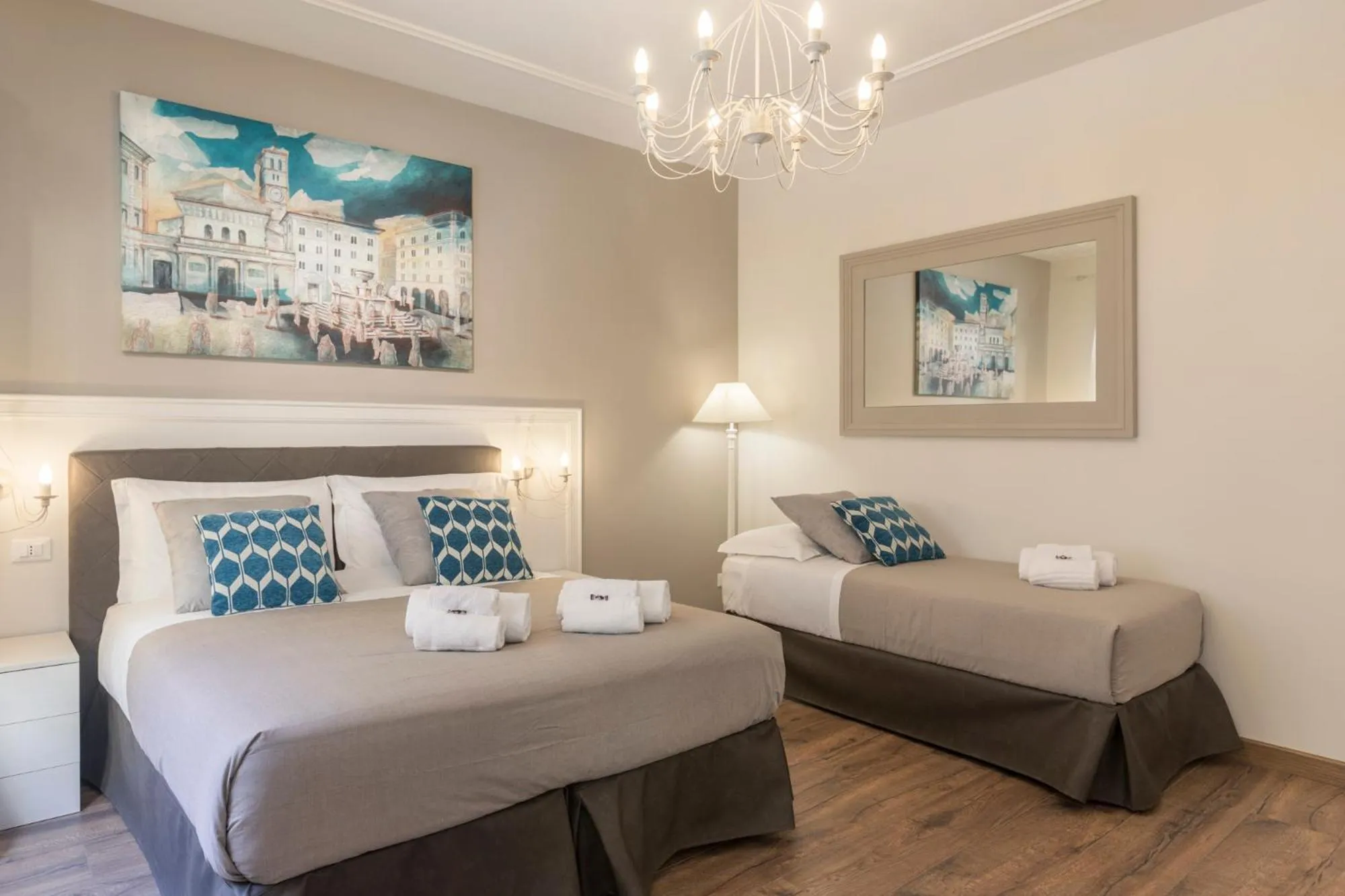 Photo of the whole room, Bed in Trastevere Gallery Suites