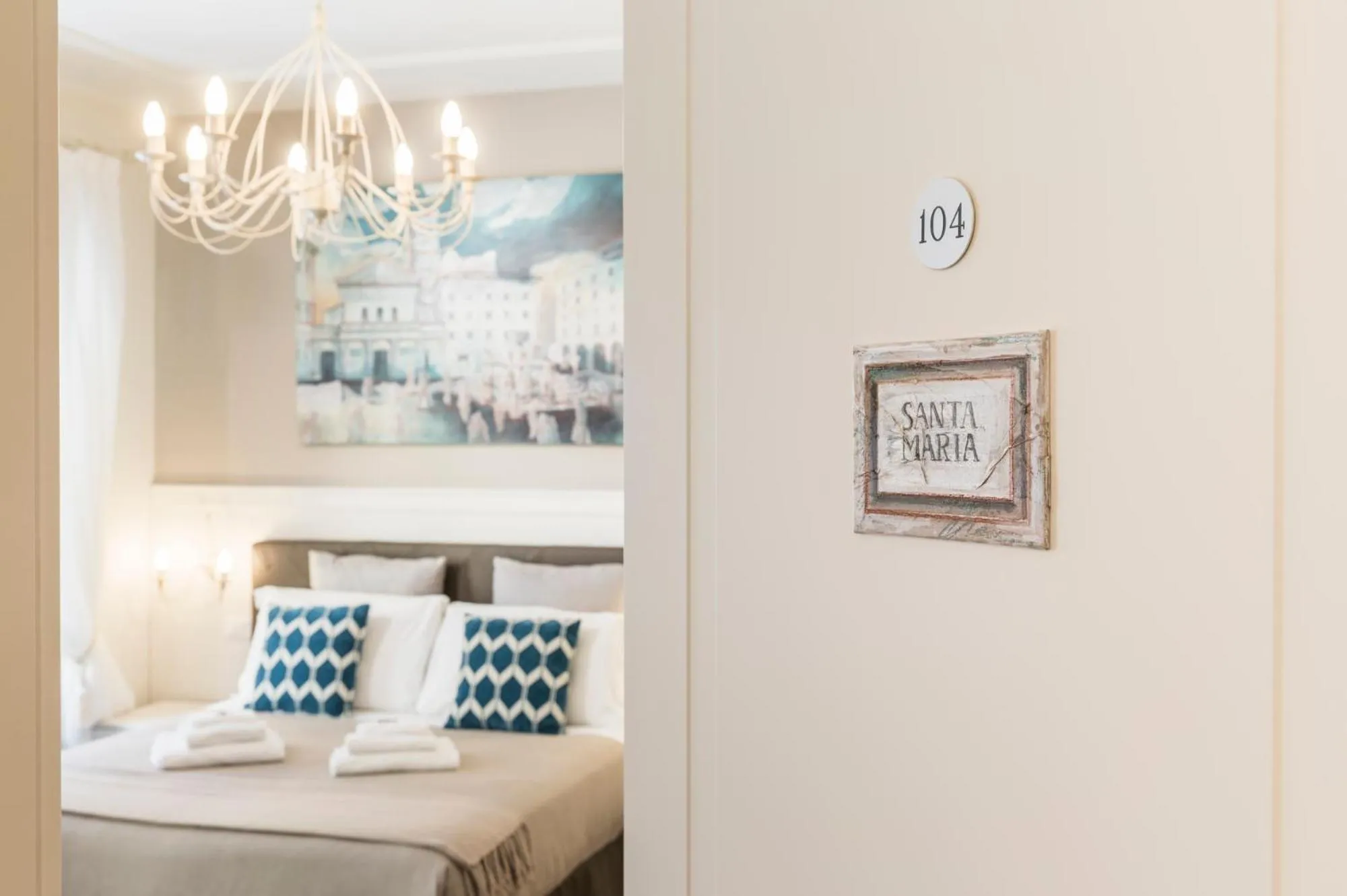 Decorative detail, Bed in Trastevere Gallery Suites