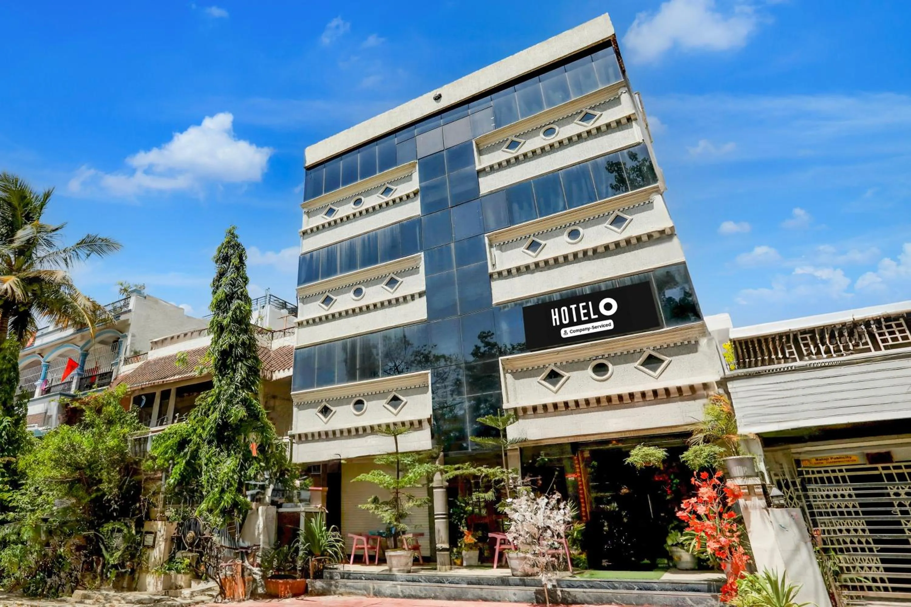 Facade/entrance in Hotel O MP Nagar Near Rachna Tower