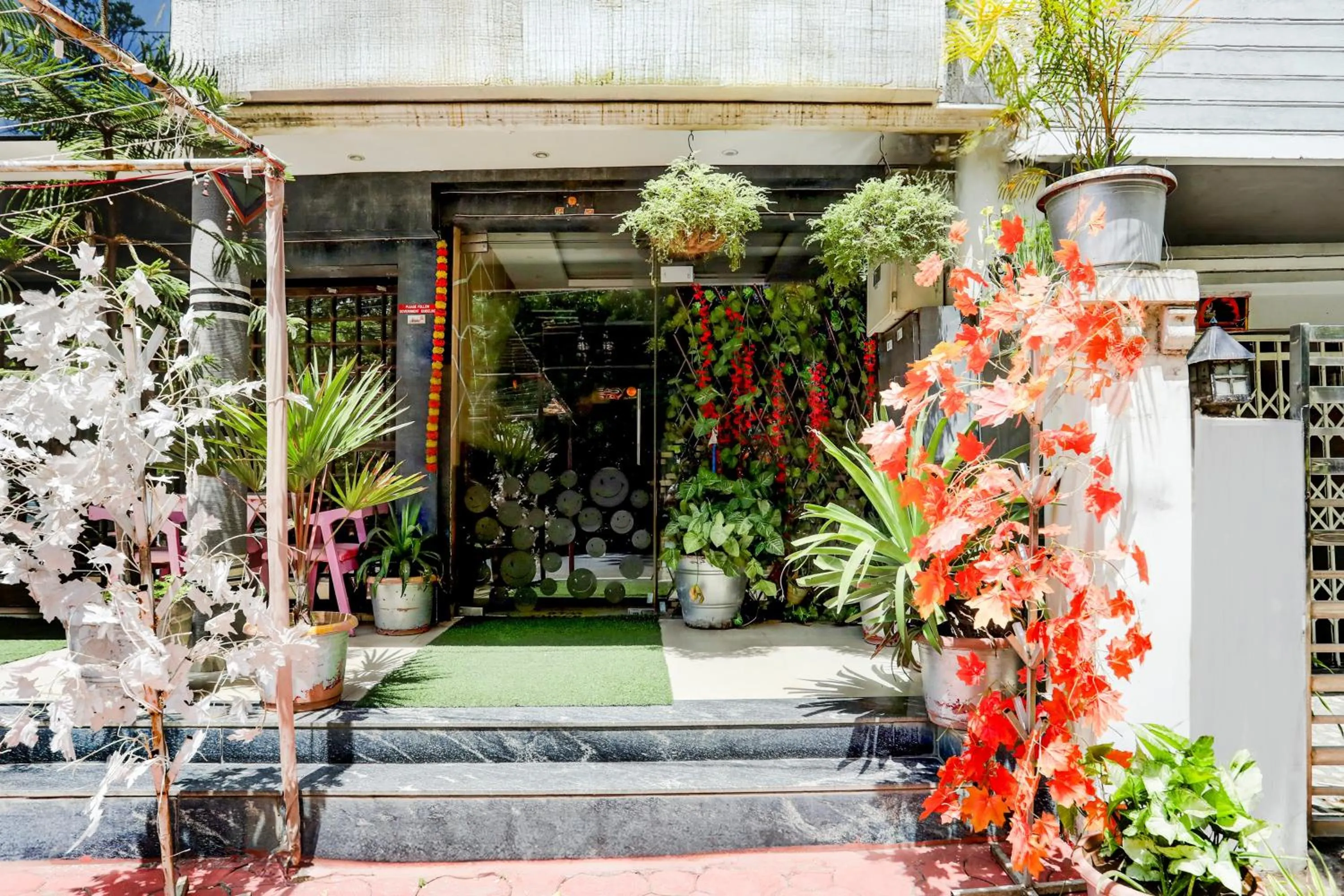 Facade/entrance in Hotel O MP Nagar Near Rachna Tower