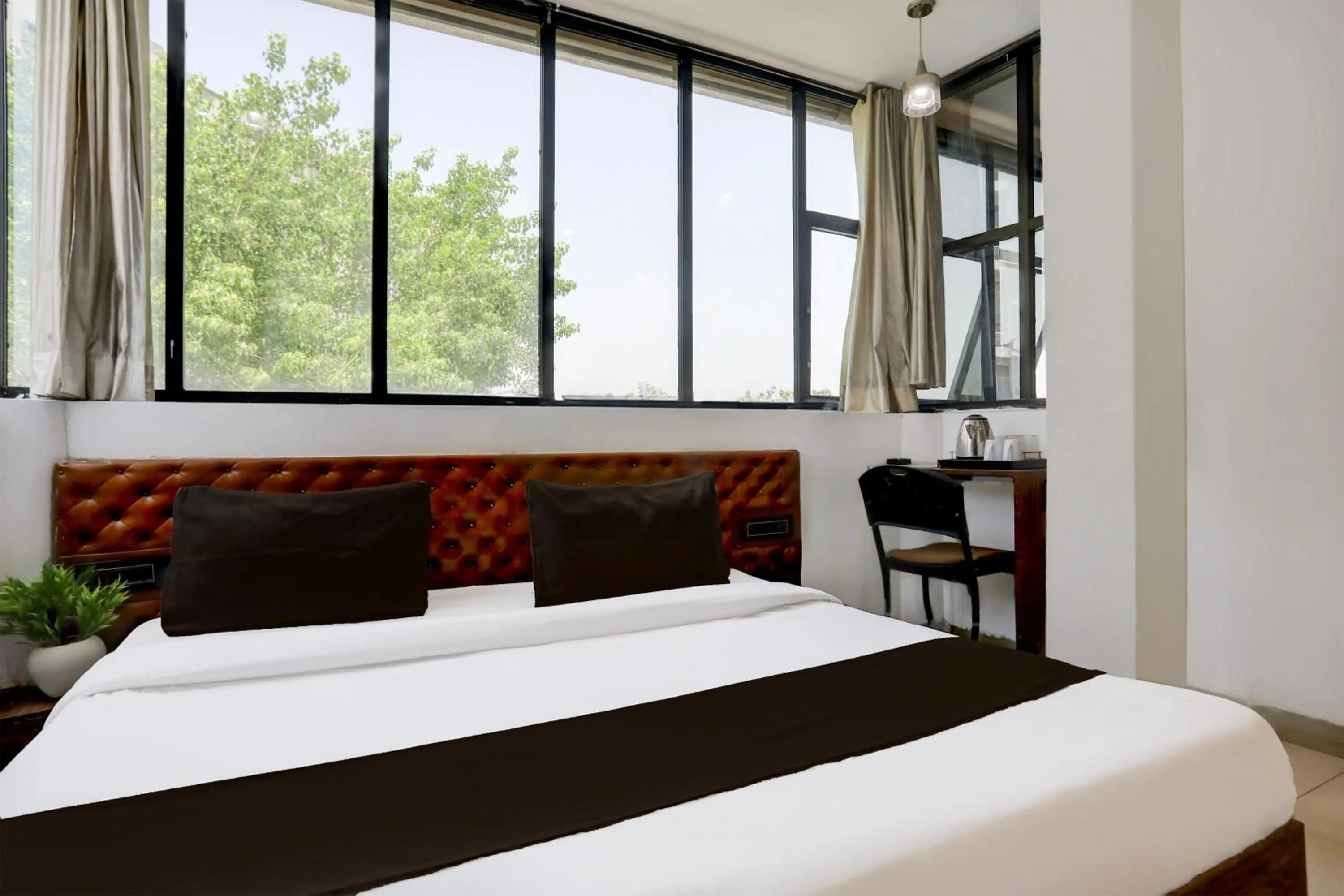 Bedroom, Bed in Hotel O MP Nagar Near Rachna Tower
