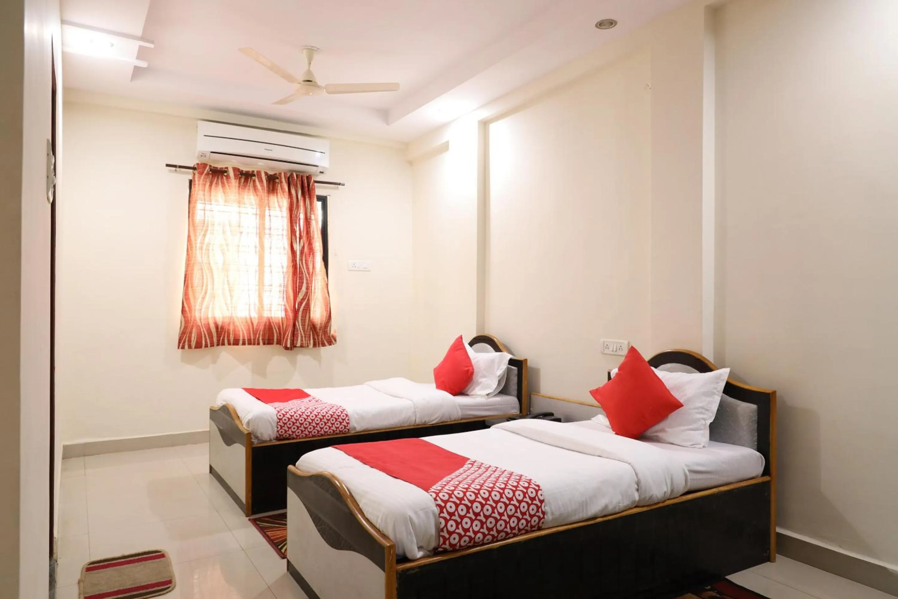 Bedroom in Collection O Nagpur International Airport