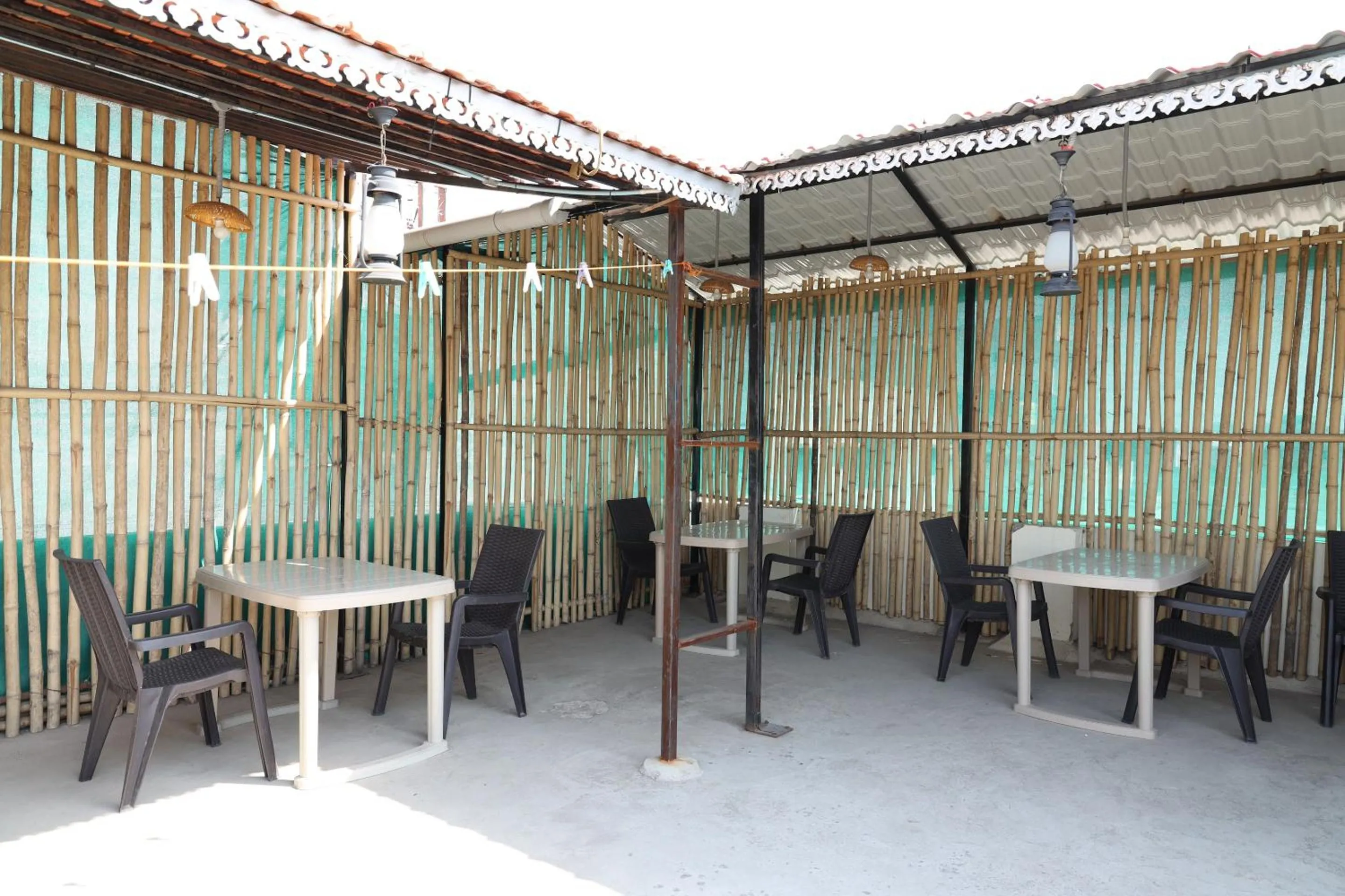 Restaurant/places to eat in Collection O Nagpur International Airport