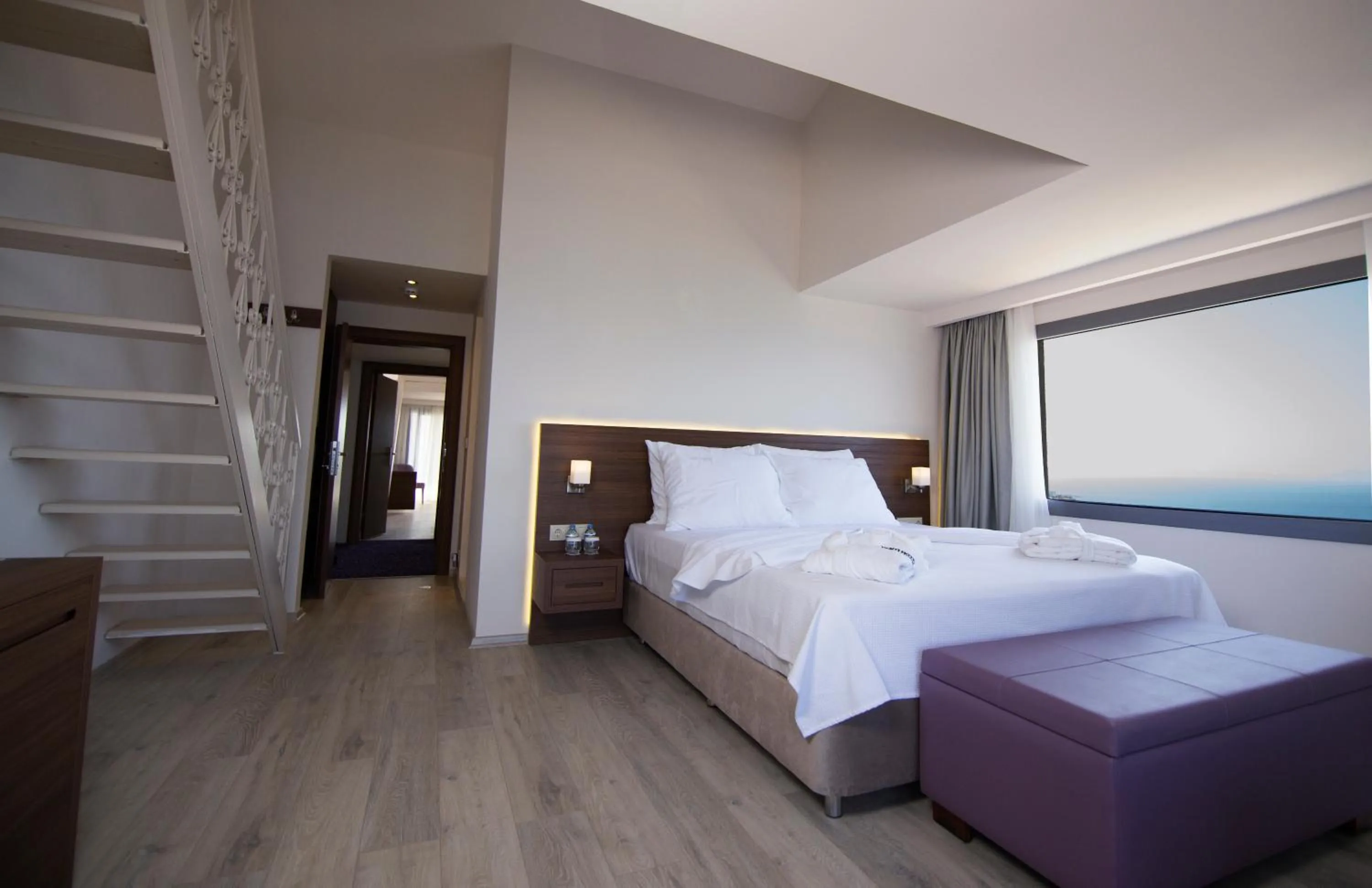 Bedroom, Bed in Neopol Hotel