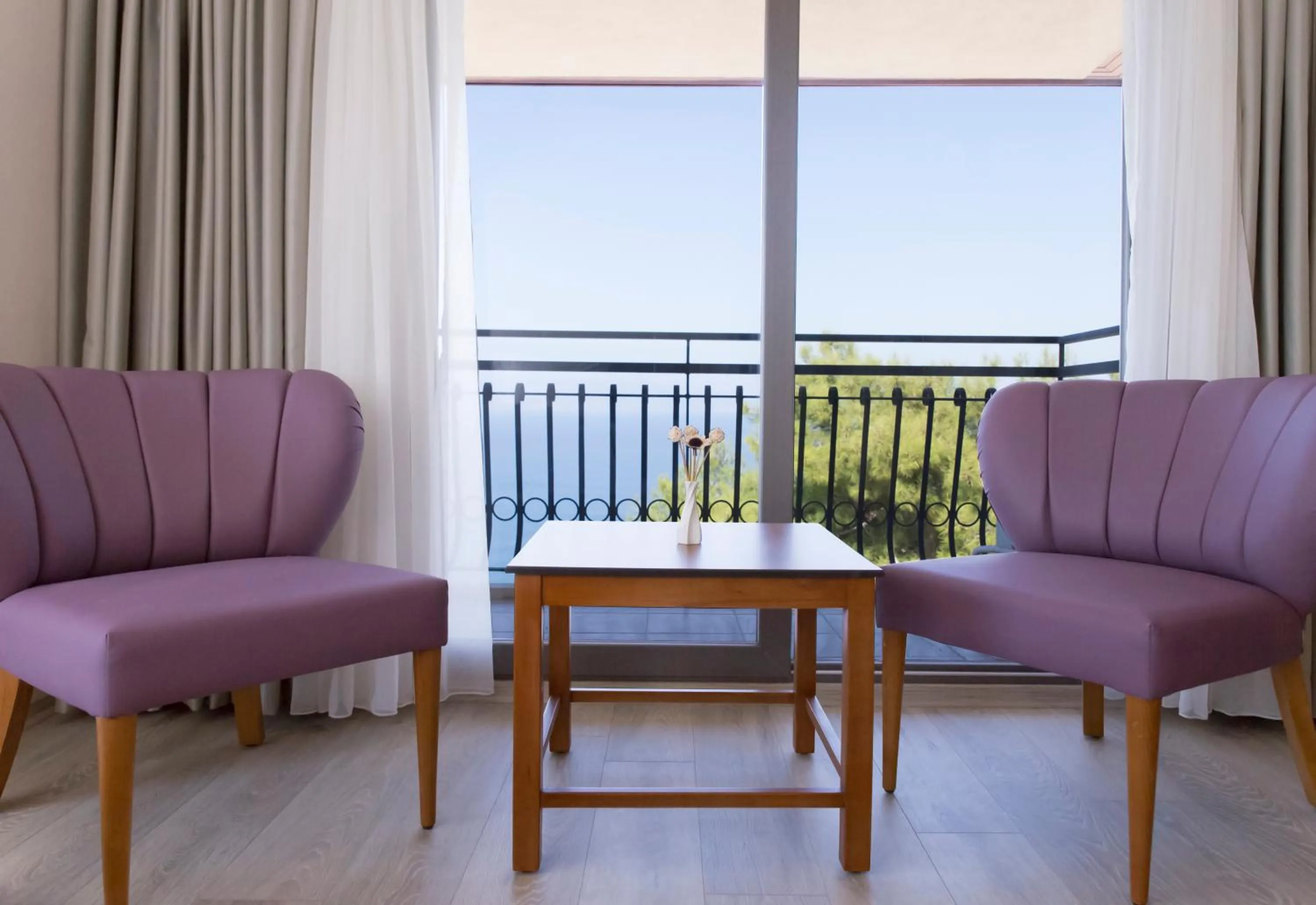 Living room in Neopol Hotel