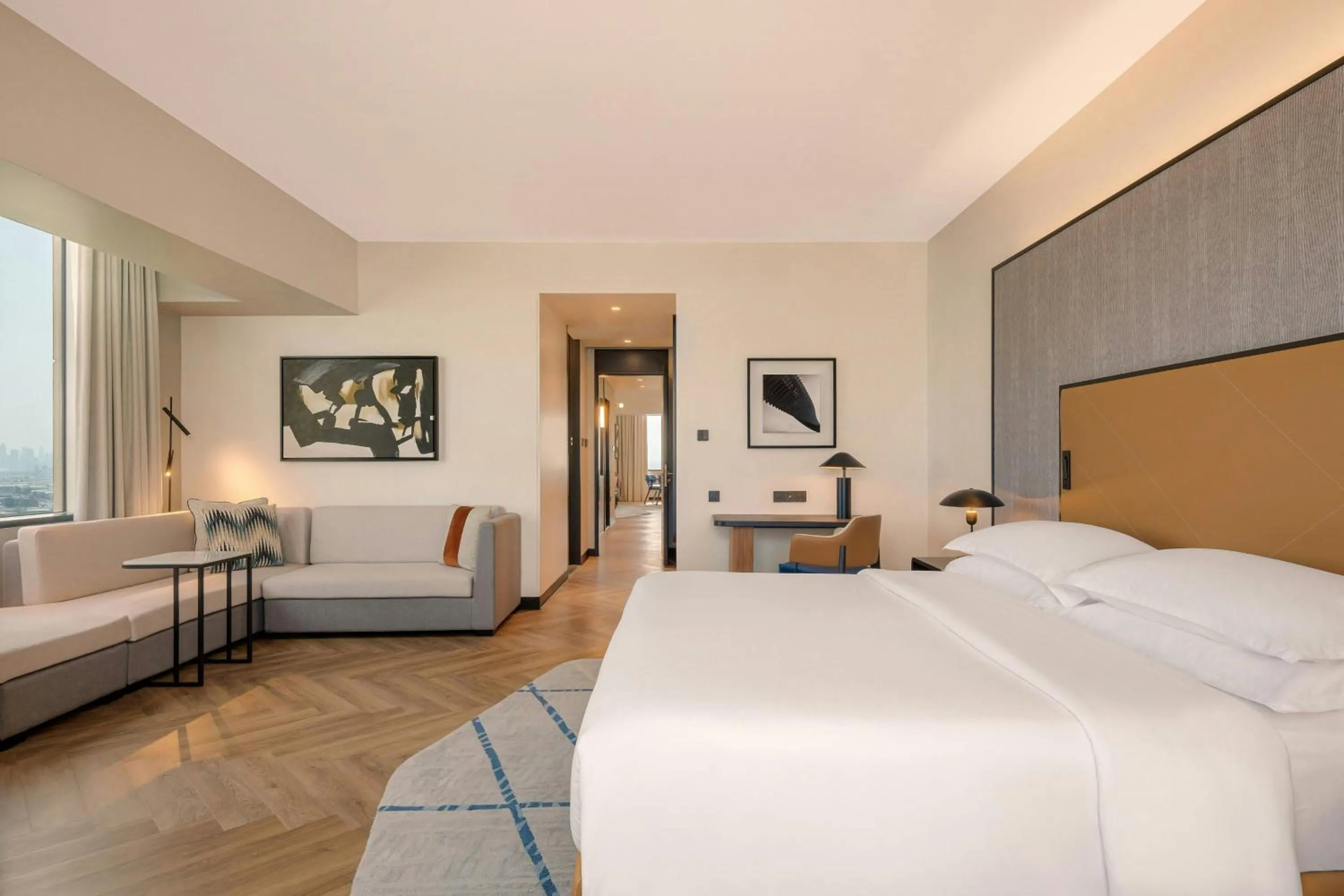 Bedroom, Bed in Sheraton Mall of the Emirates Hotel, Dubai