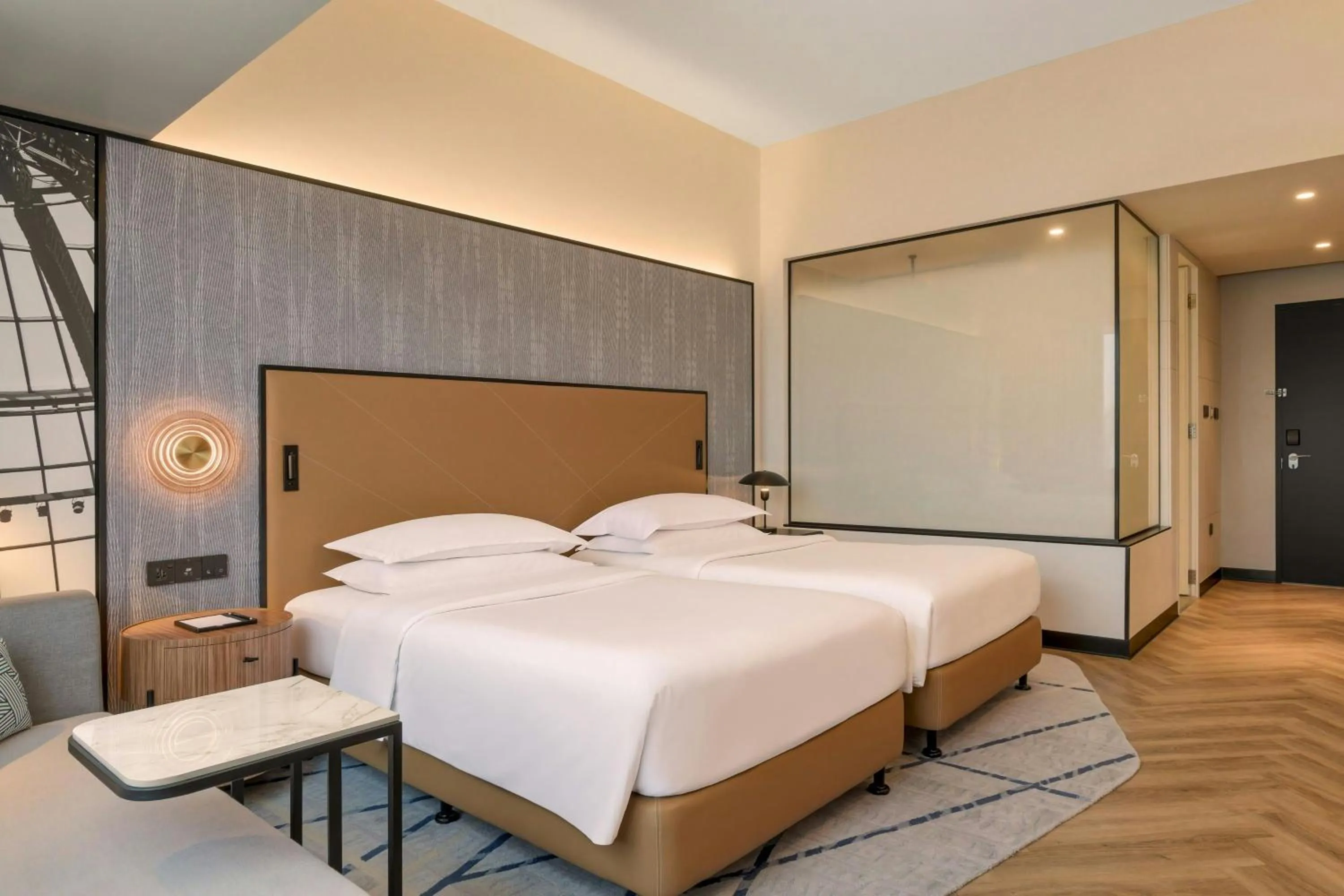 Bedroom, Bed in Sheraton Mall of the Emirates Hotel, Dubai