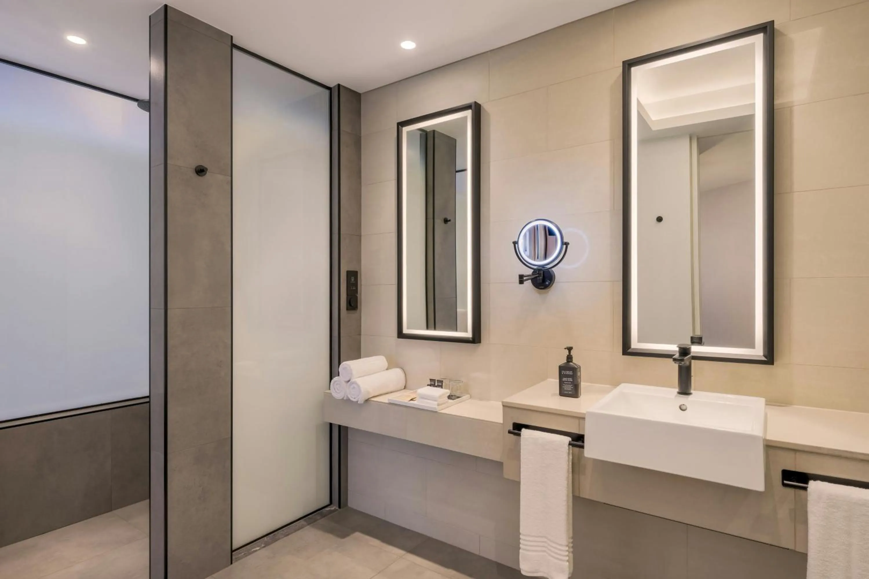 Bathroom in Sheraton Mall of the Emirates Hotel, Dubai