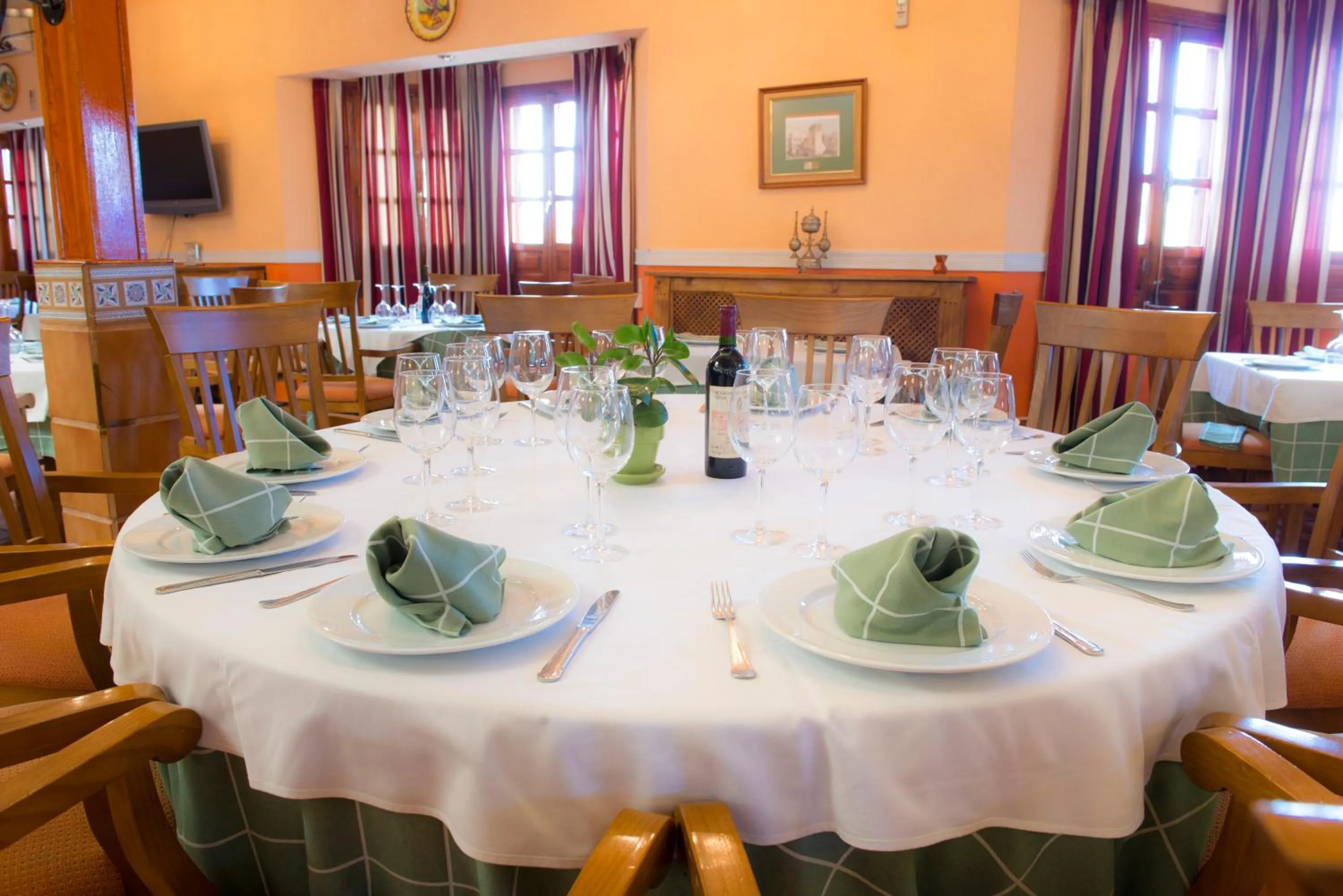 Restaurant/places to eat in Los Arcos