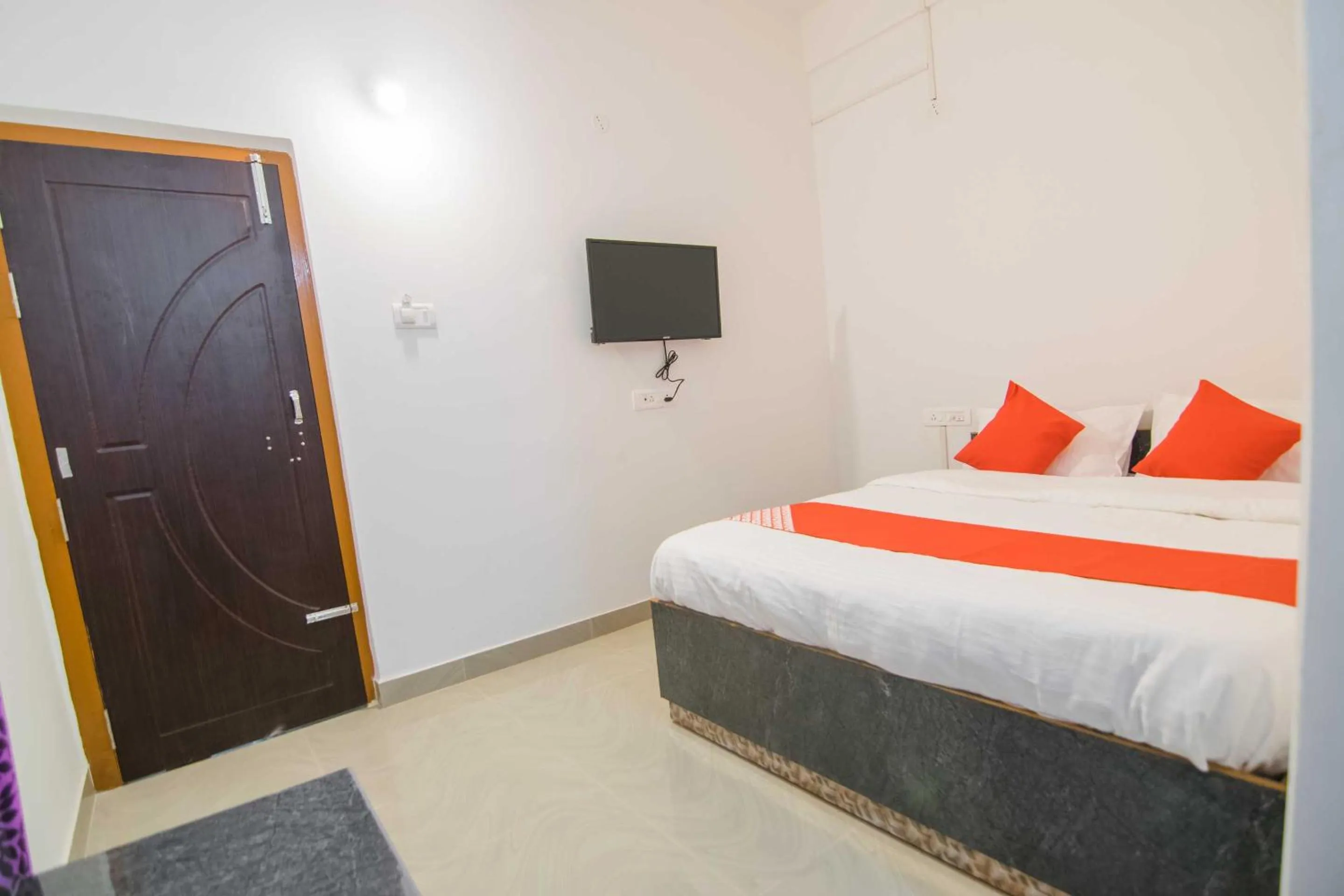 Bedroom, Bed in Hotel O Jp Homes