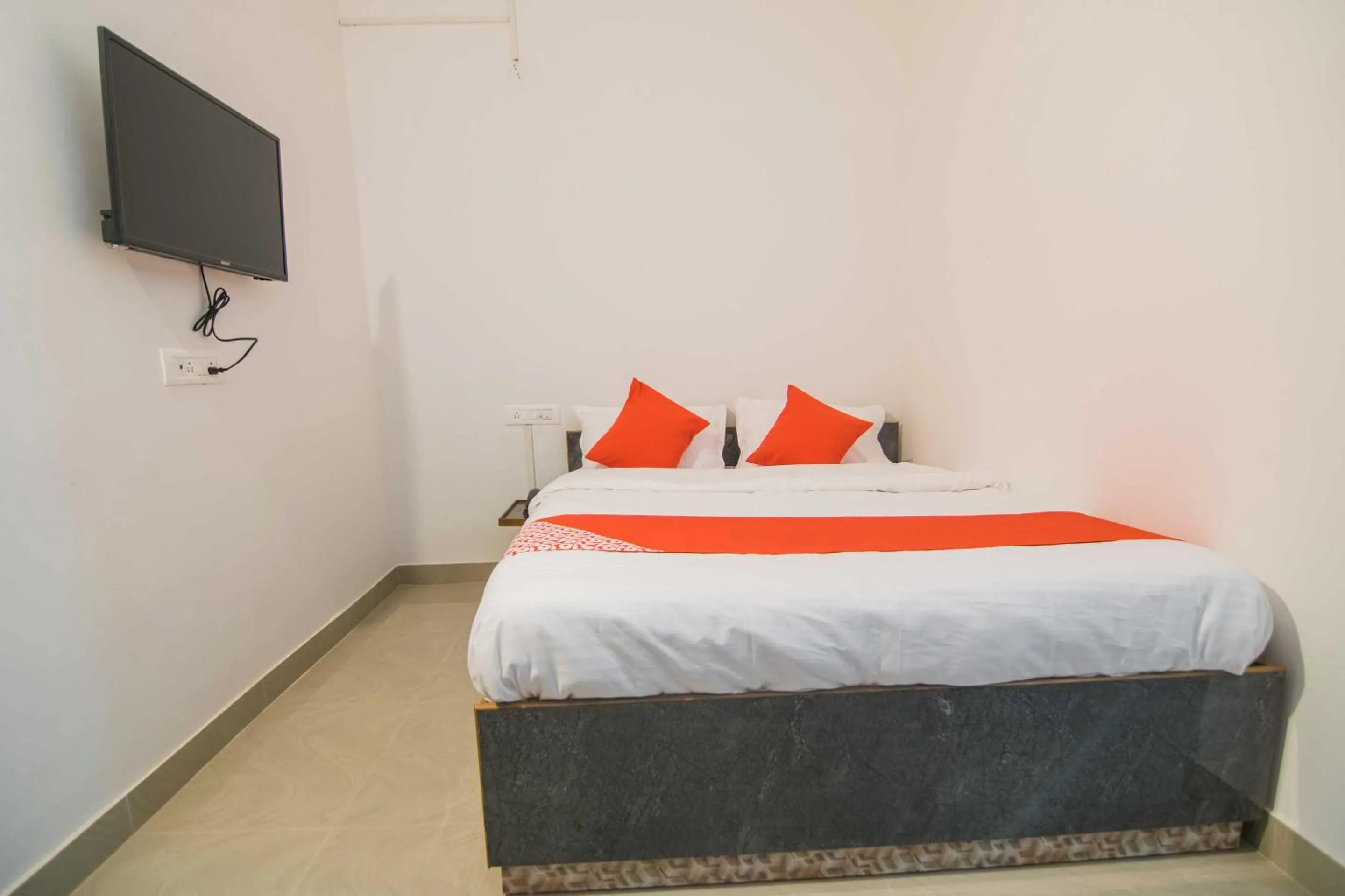 Bedroom, Bed in Hotel O Jp Homes