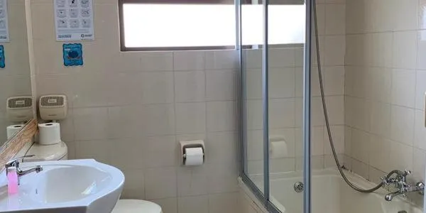 Bathroom in Lodge Strand (The)