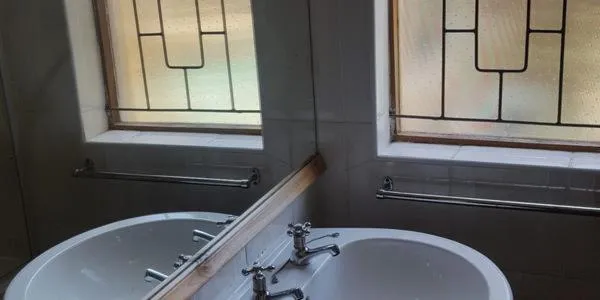 Bathroom in Lodge Strand (The)