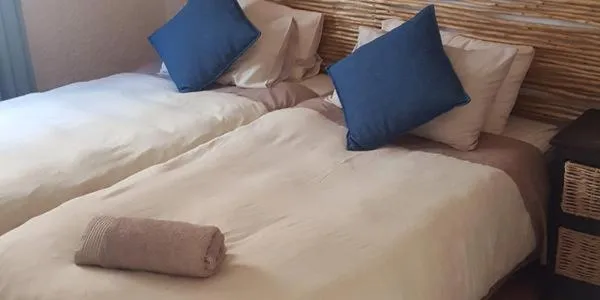 Bed in Lodge Strand (The)