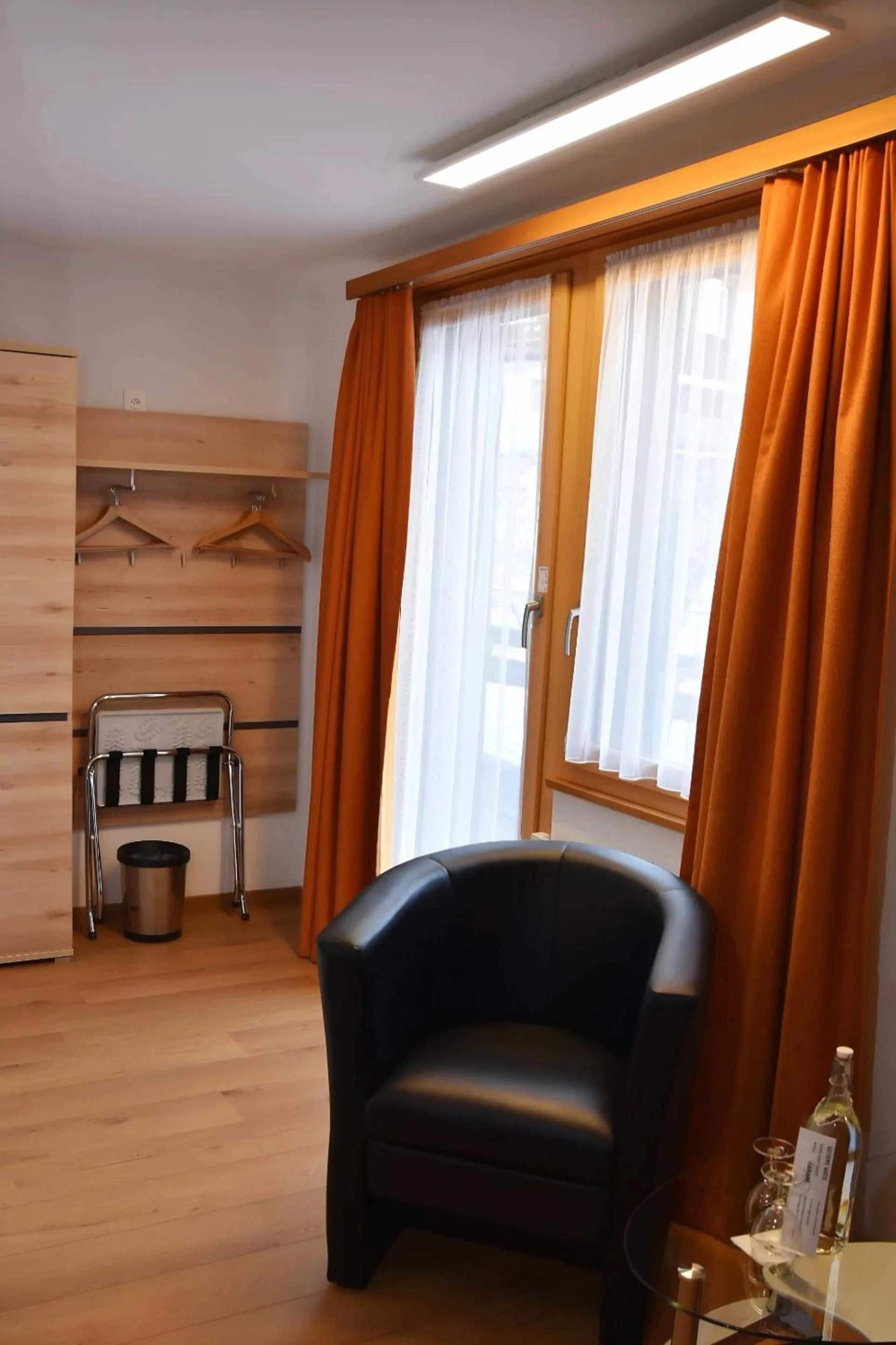 Photo of the whole room in Hotel Cabana