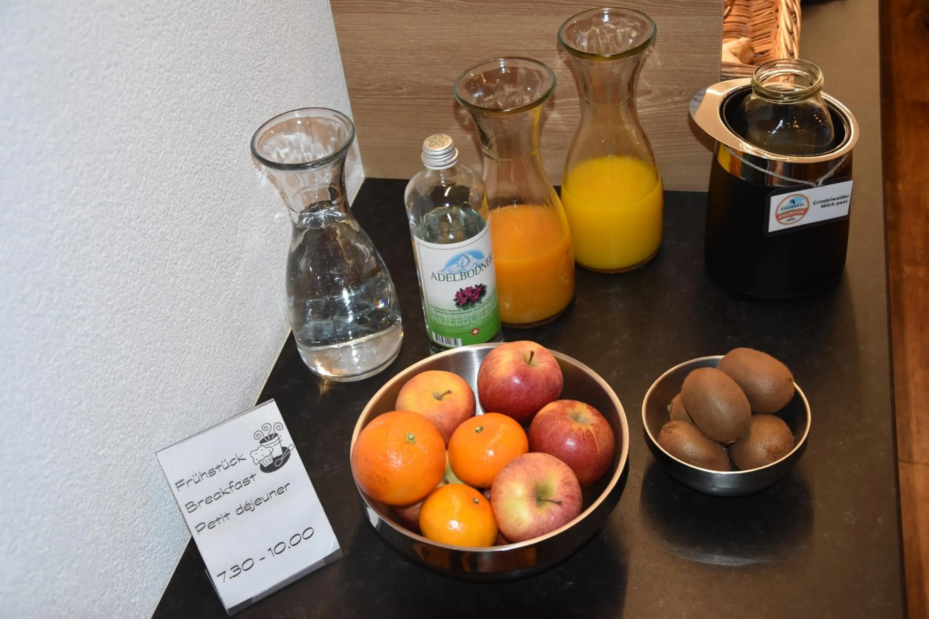 Food and drinks in Hotel Cabana