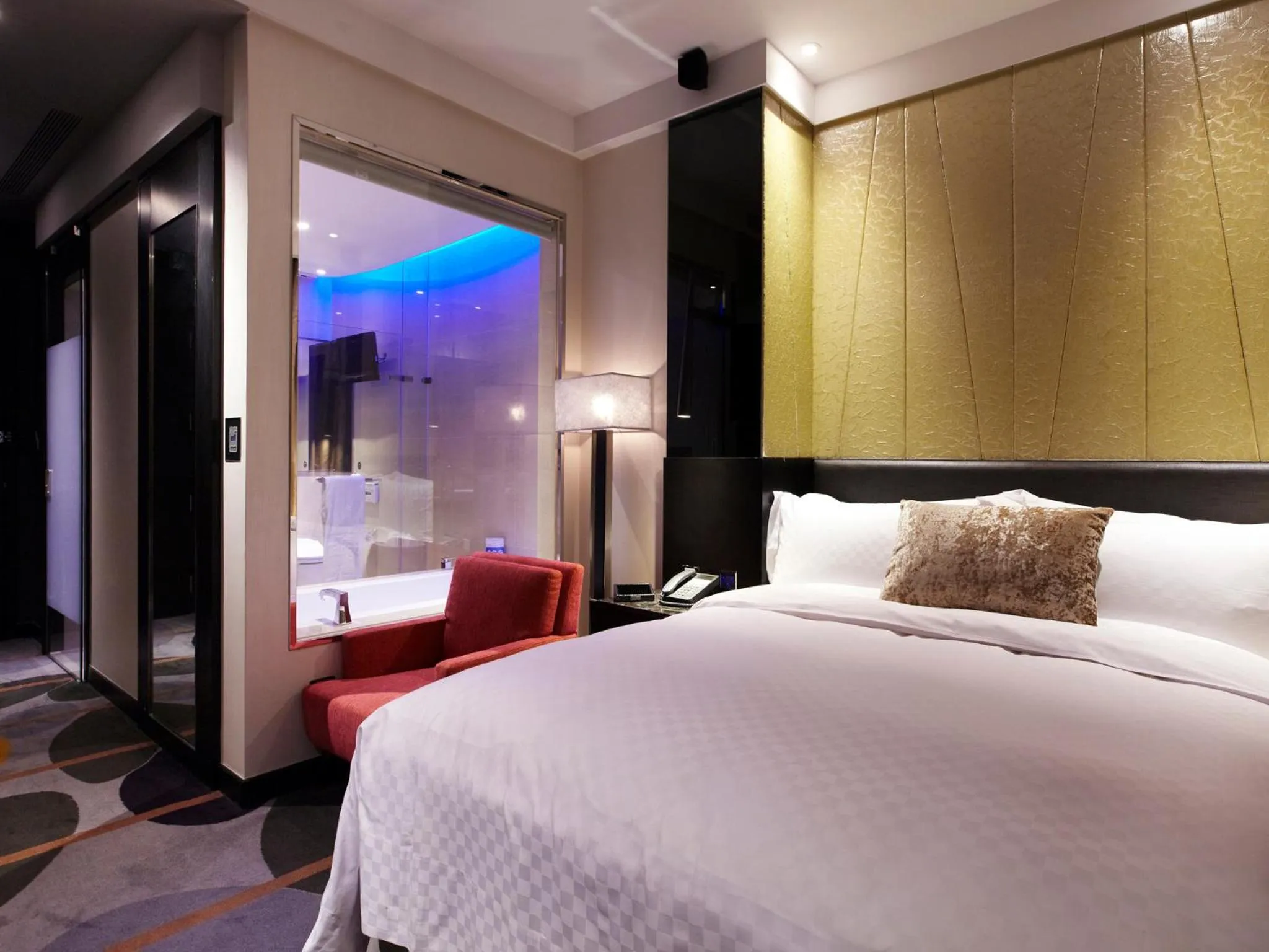 Decorative detail, Bed in The Tango Hotel Taipei ChangAn