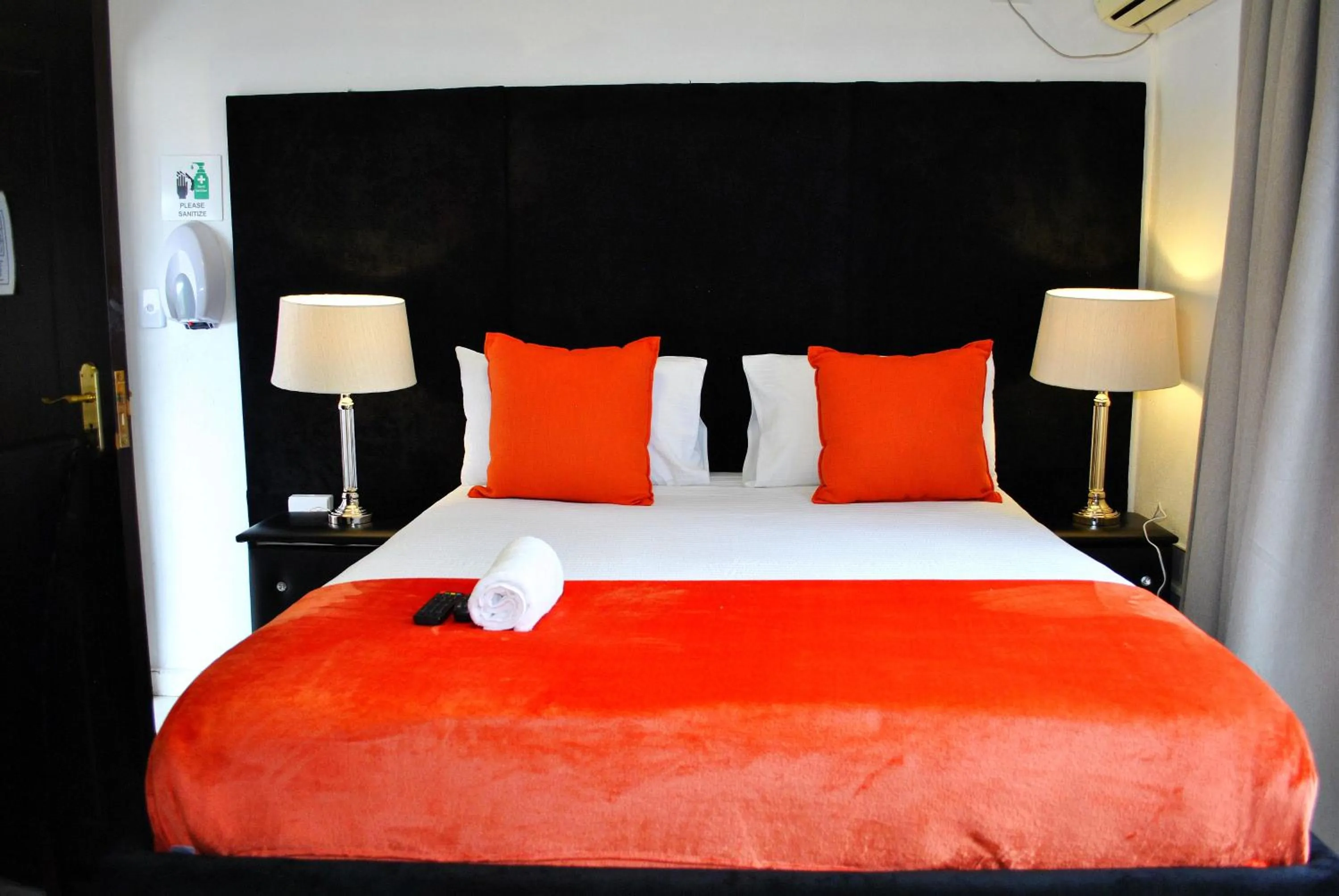 Bed in Lapologa Bed & Breakfast