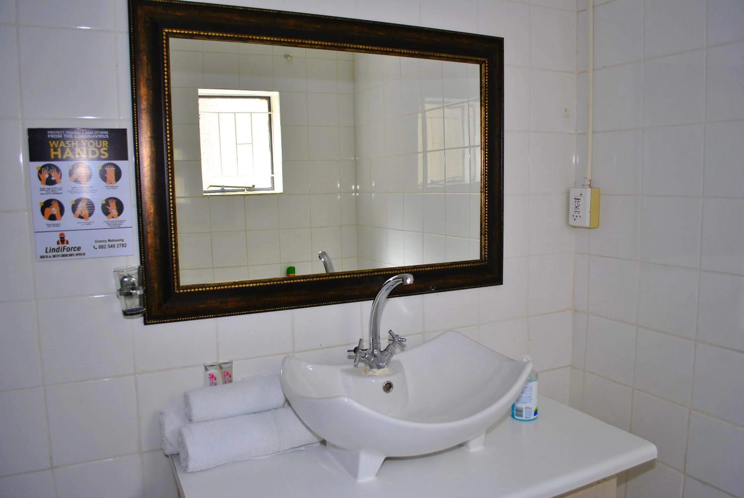 Bathroom in Lapologa Bed & Breakfast