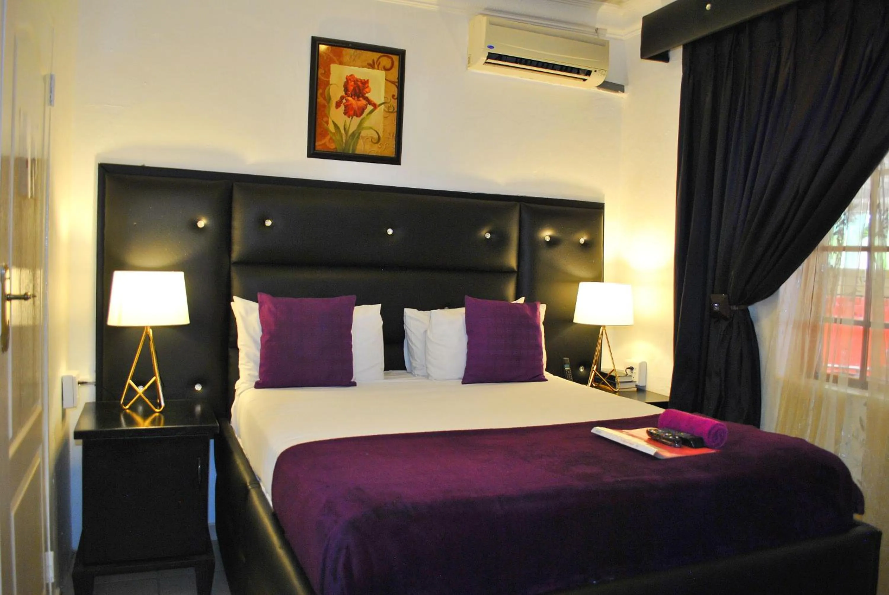 Bedroom, Bed in Lapologa Bed & Breakfast