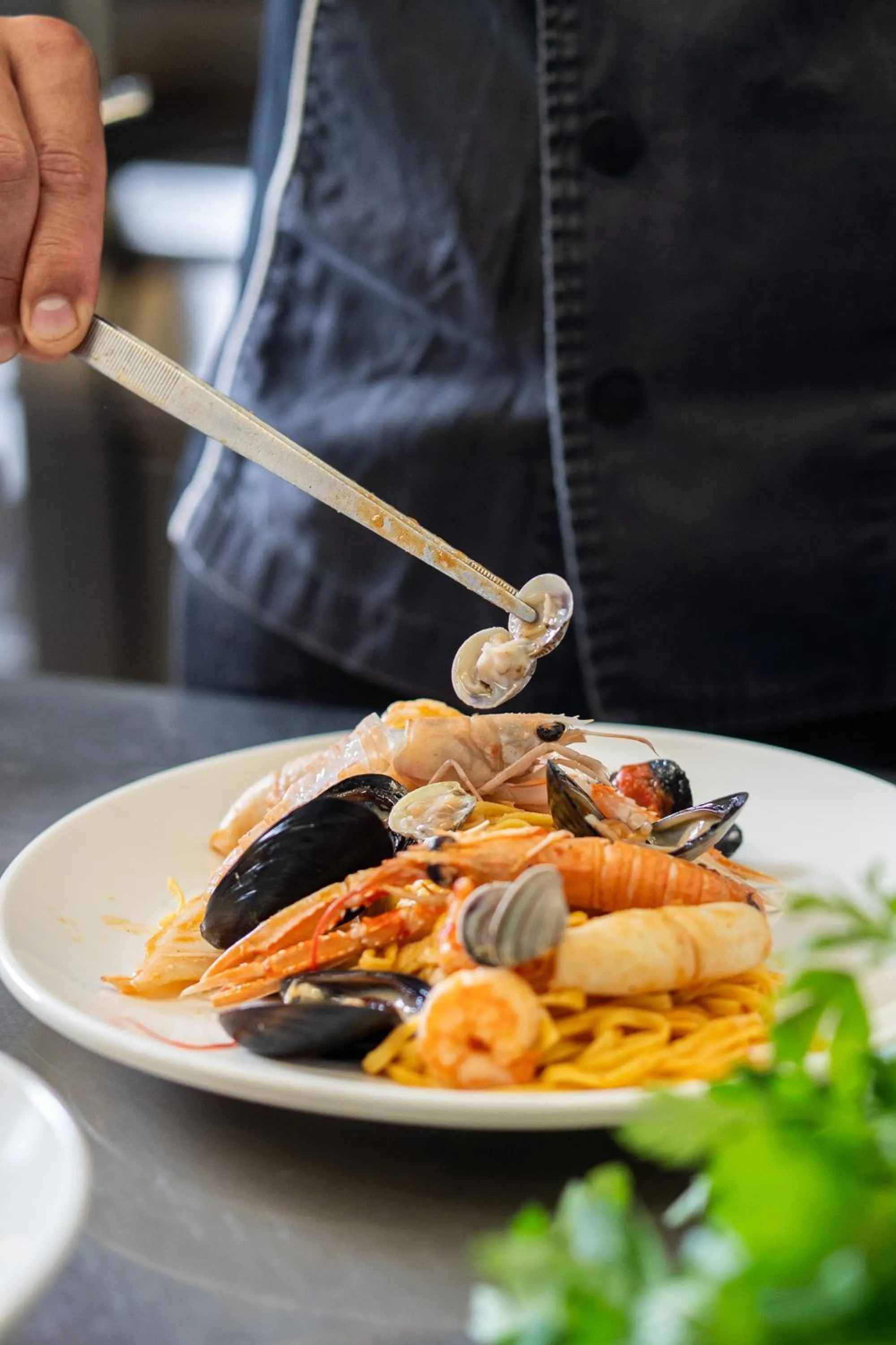 Restaurant/places to eat in Amadei Hotel Figaro & Apartments