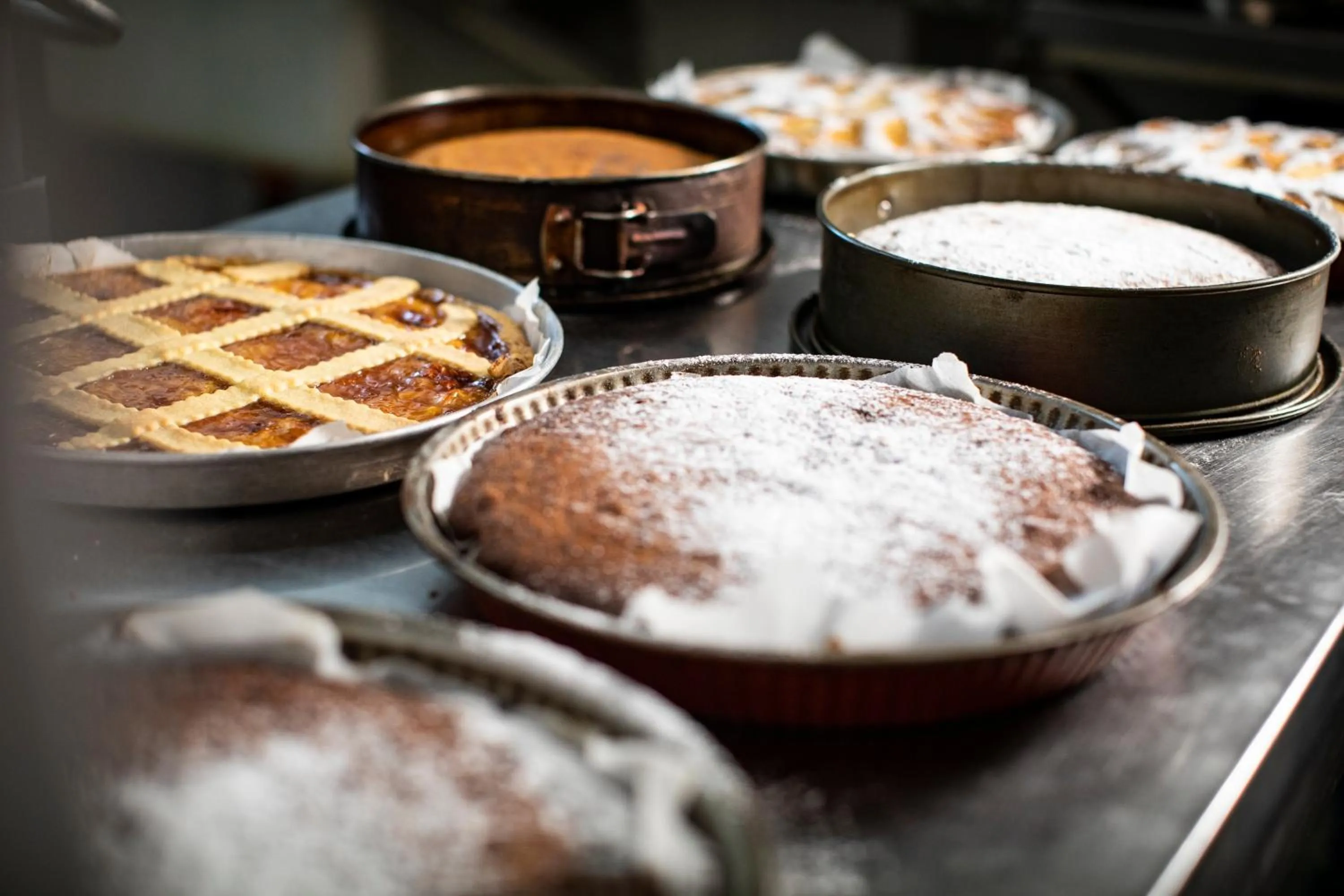 Food and drinks in Amadei Hotel Figaro & Apartments