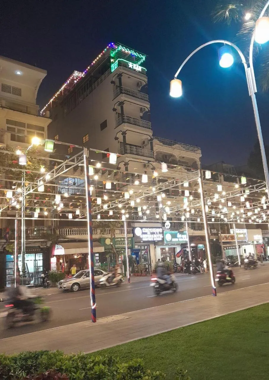 Property building in 4 RIVERS HOTEL