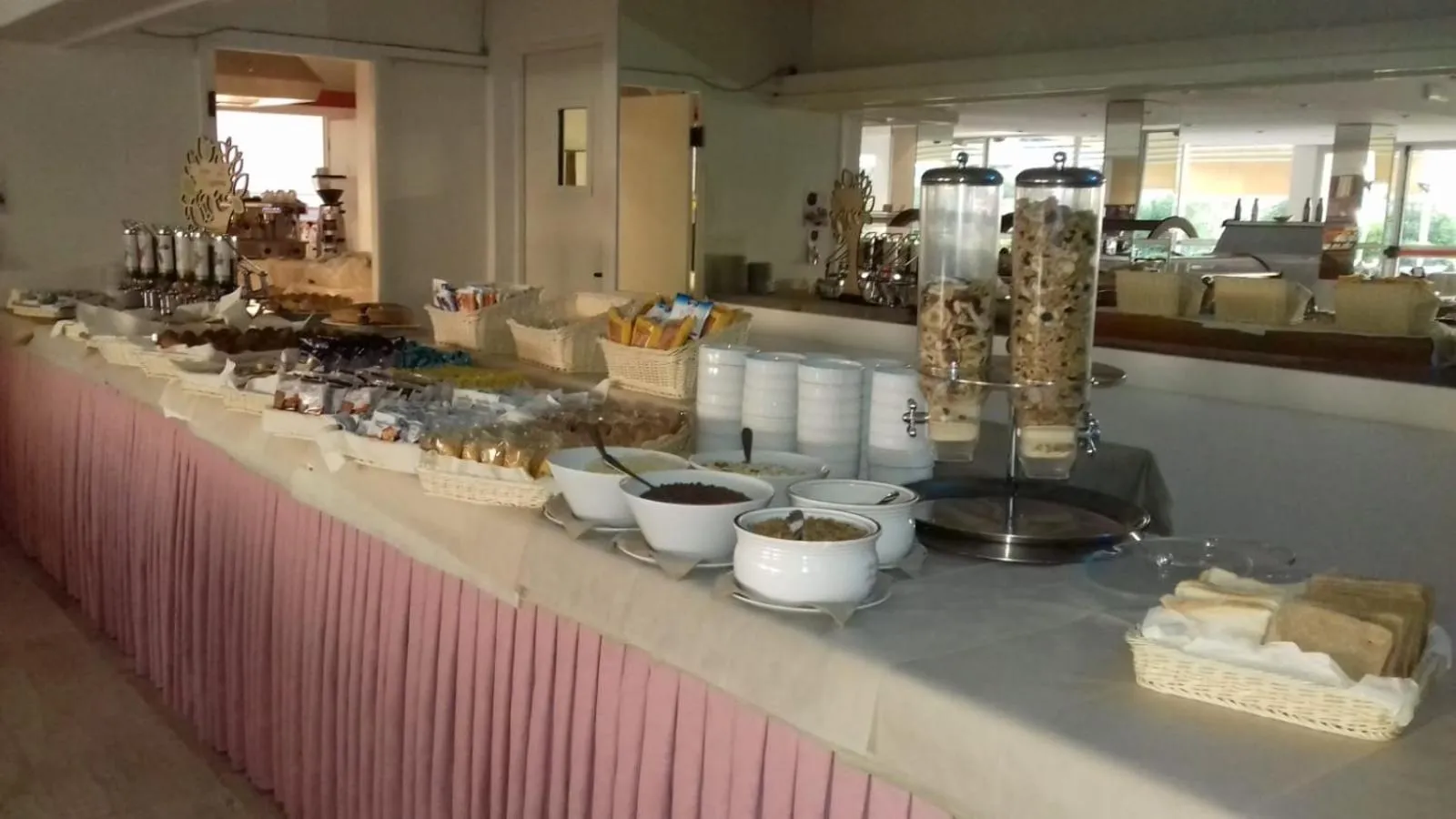 Breakfast in Hotel Select