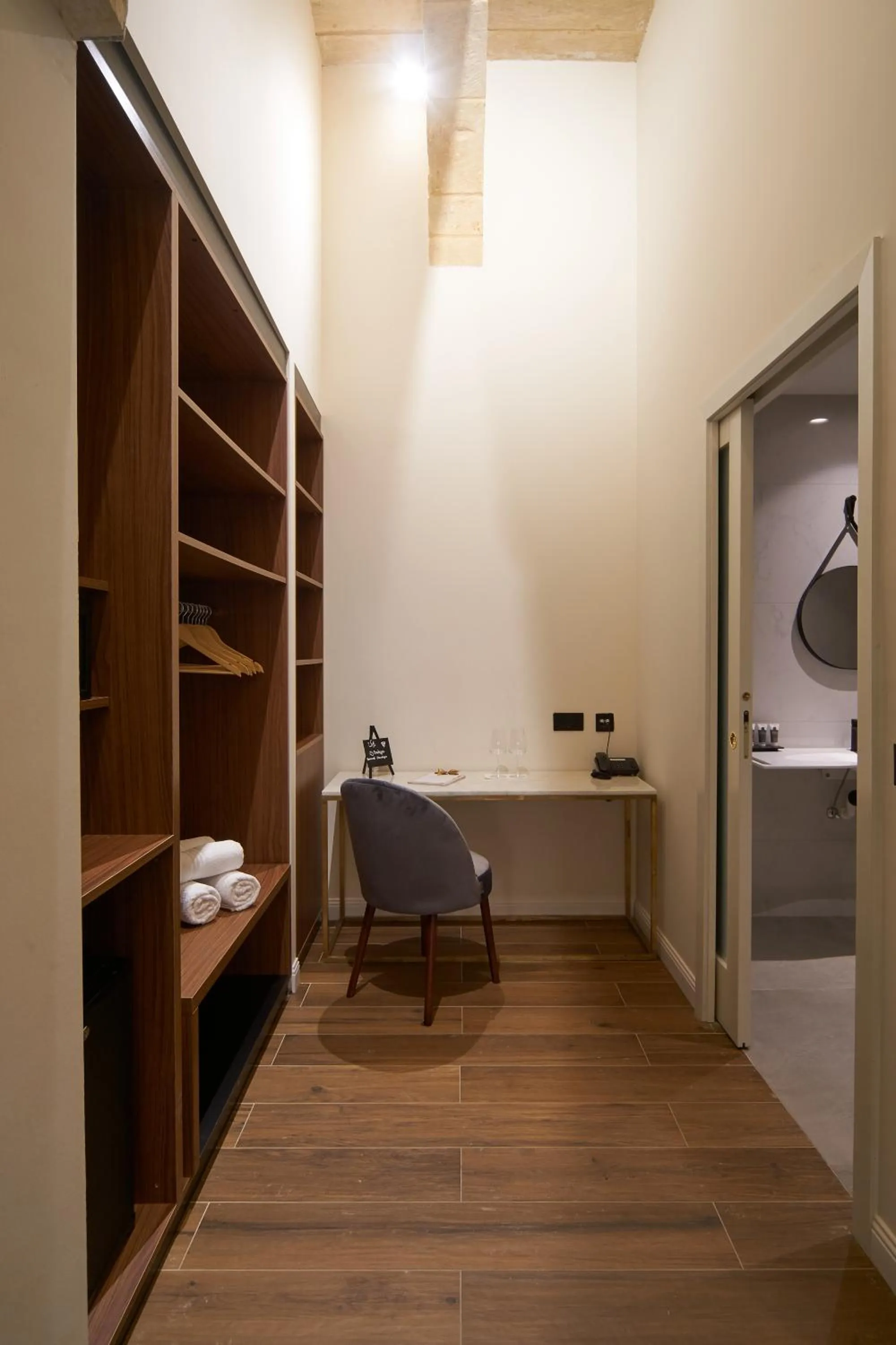 wardrobe in 23 Boutique Hotel