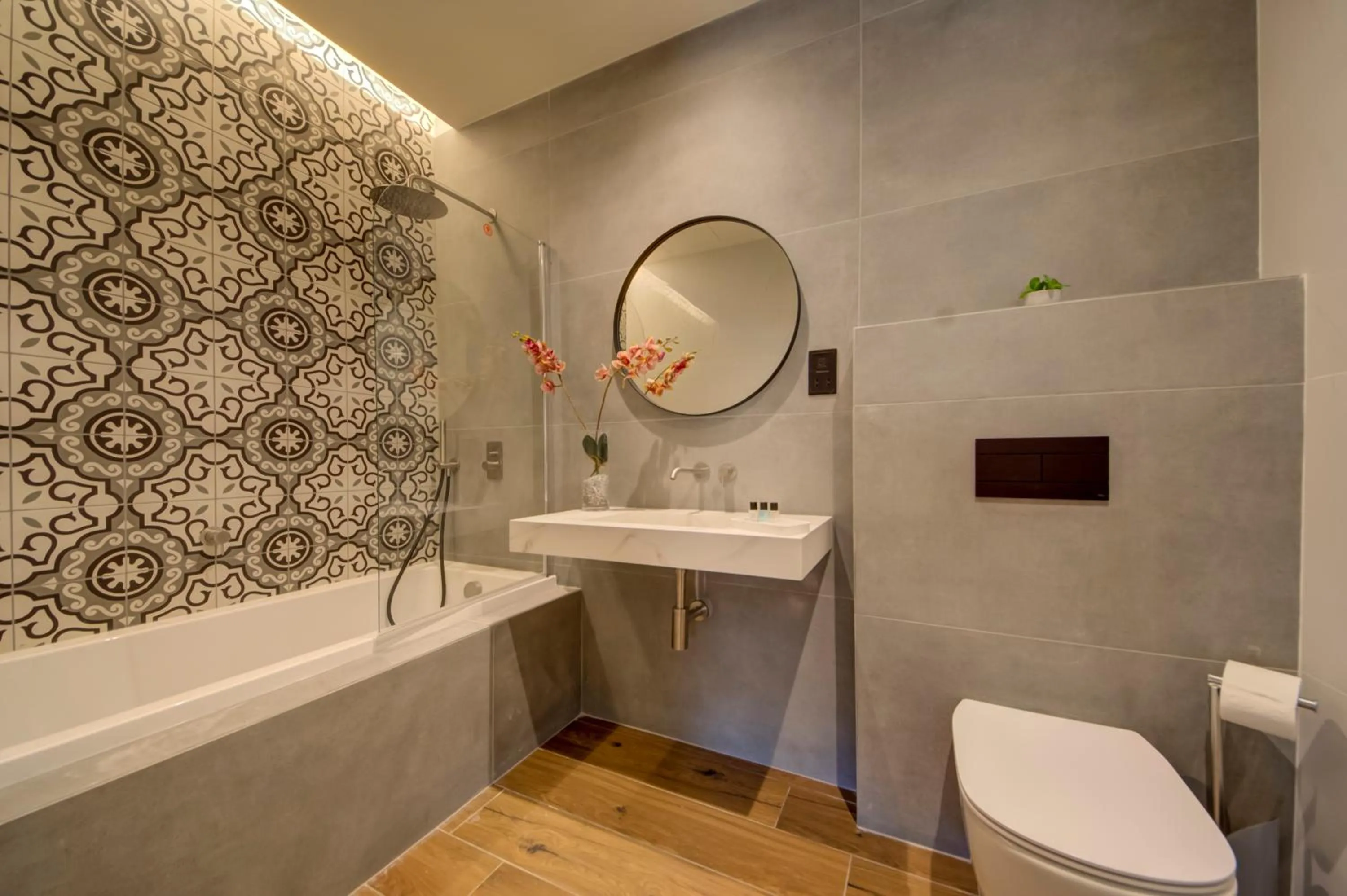 Shower in 23 Boutique Hotel